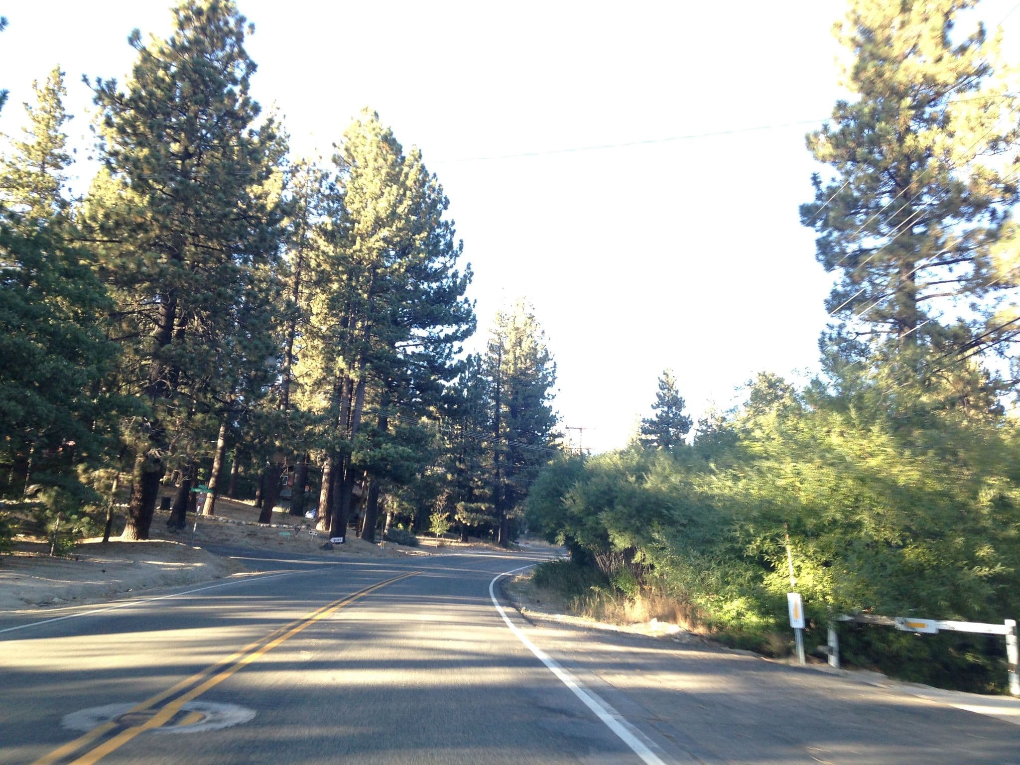 Street view near Green Valley Lake Lodge, Running Springs — © teemsaj (CC BY-SA · Mapillary)