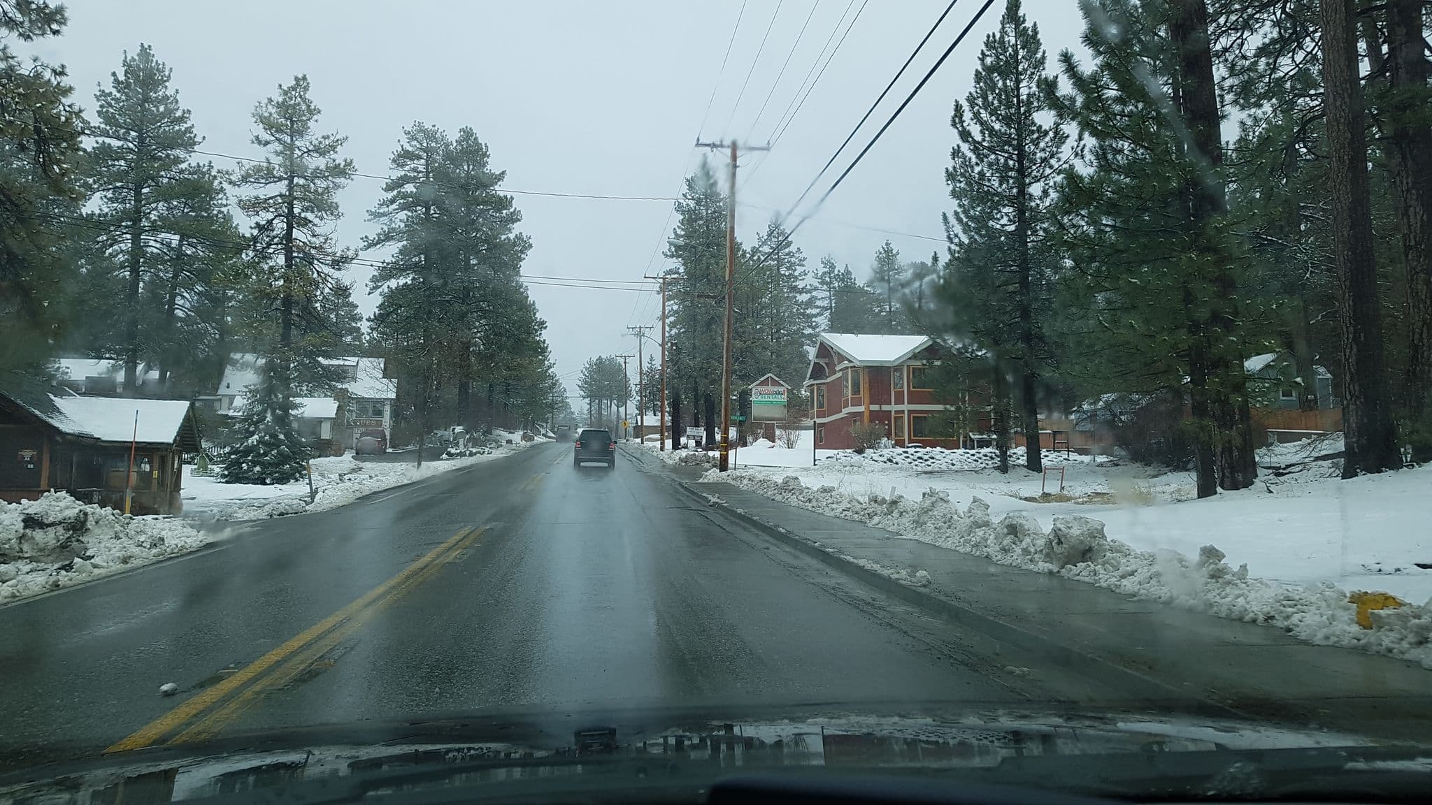 Street view near Big Bear Lake Vacations, Big Bear Lake — © igorzo (CC BY-SA · Mapillary)