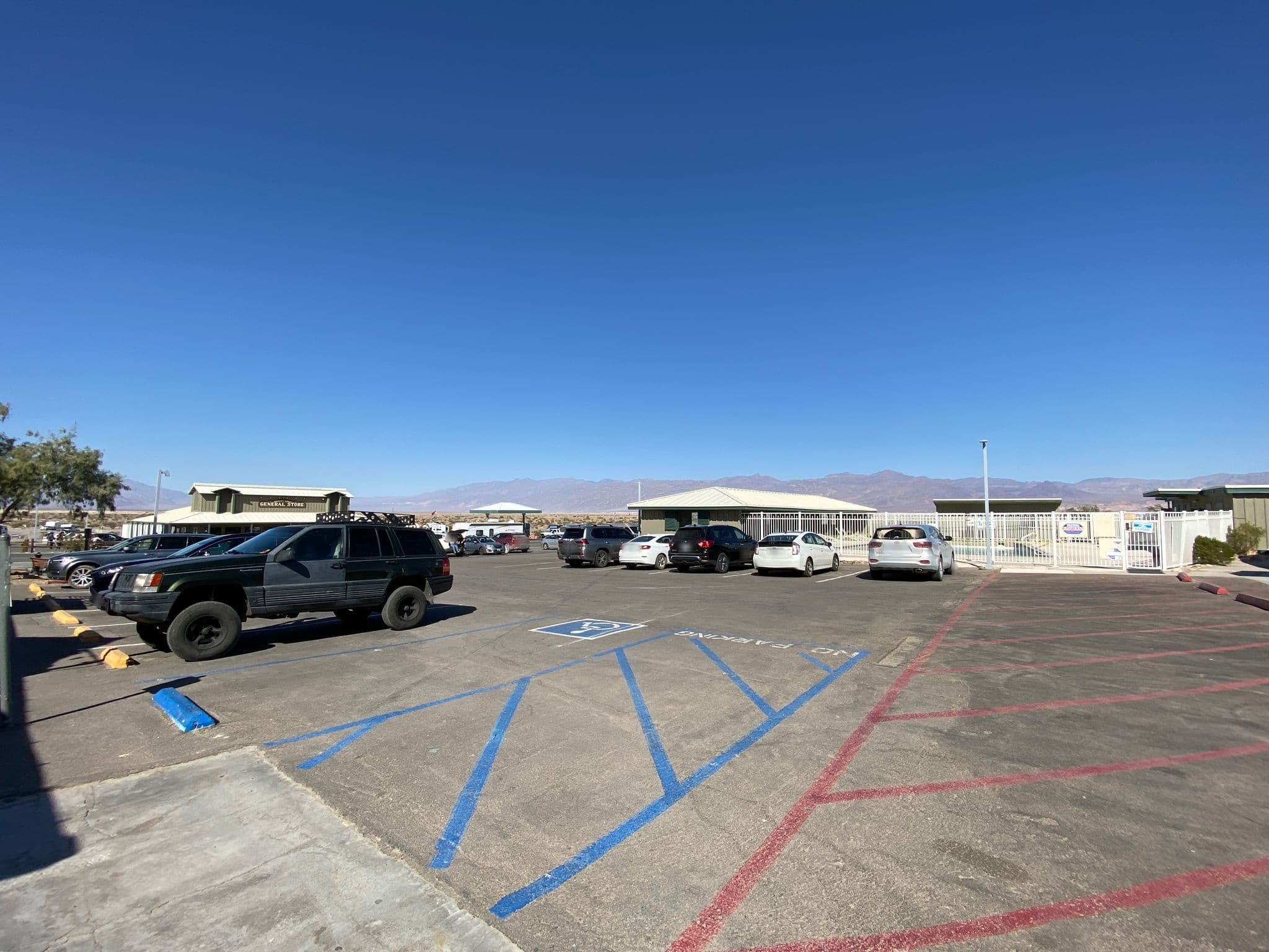 Street view near Stovepipe Wells Village, Beatty — © matsayz (CC BY-SA · Mapillary)