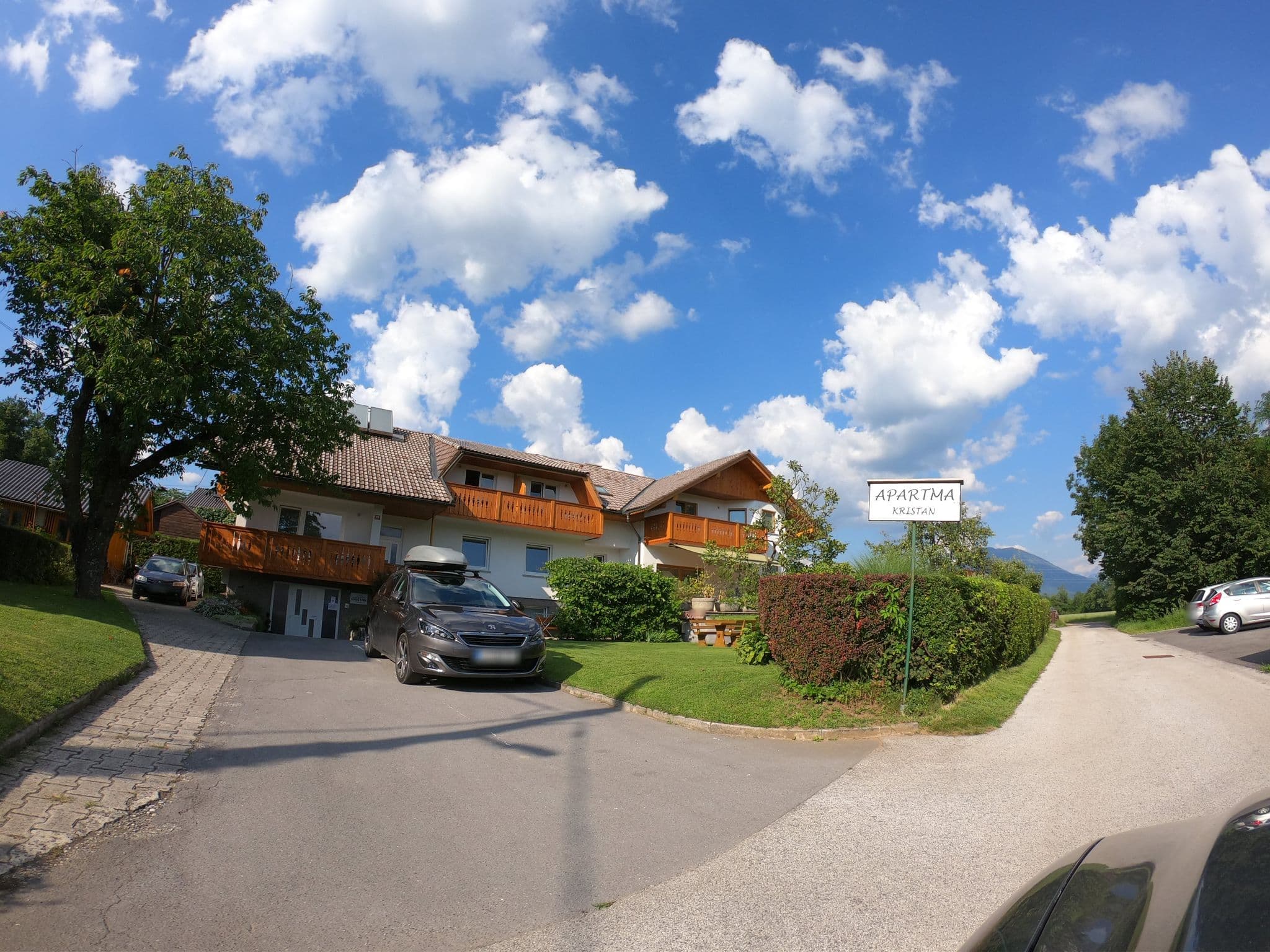 Street view near Old Boatman's House, Bled — © richlv (CC BY-SA · Mapillary)