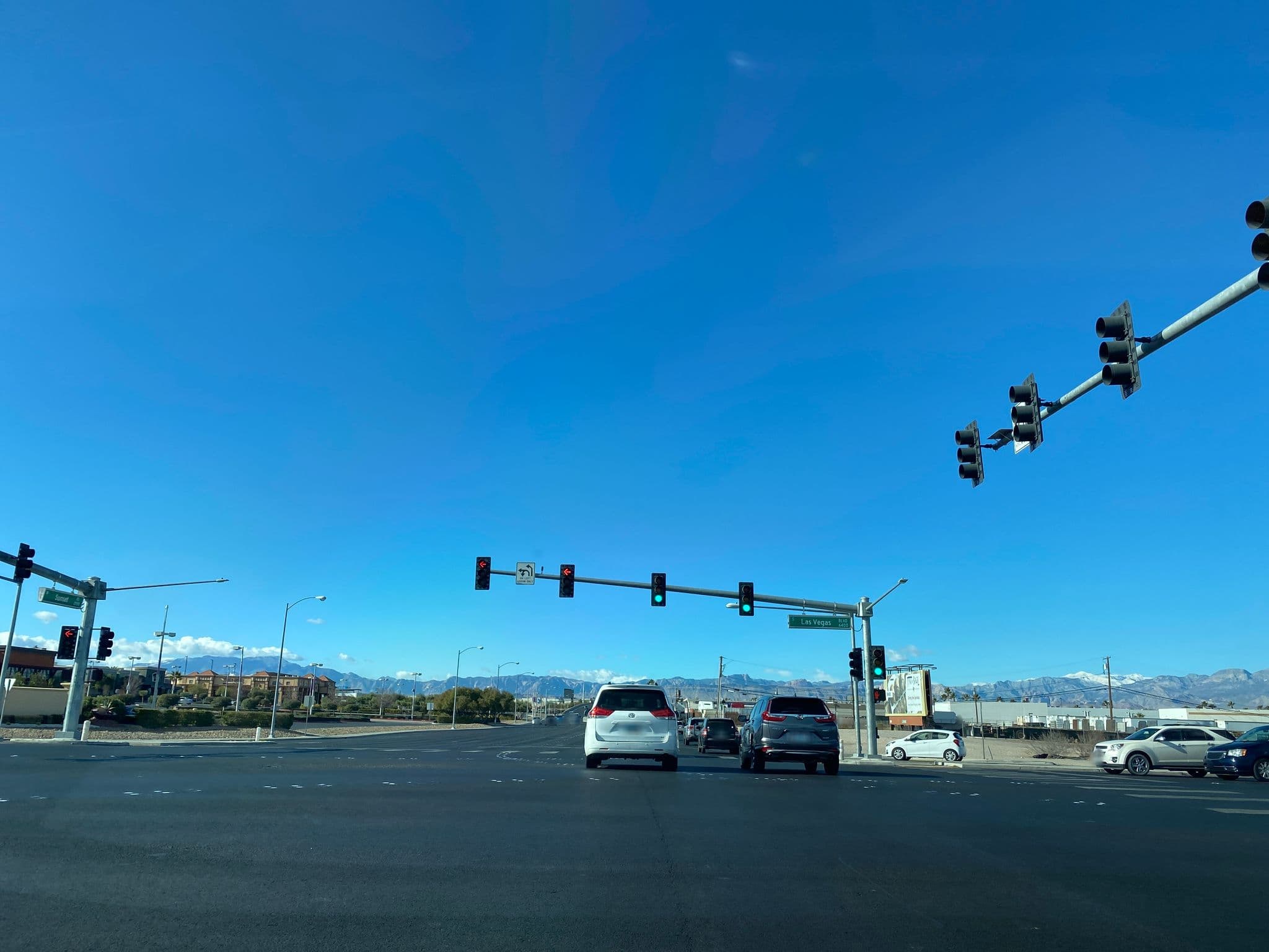 Street view near Johnson Tower, Paradise — © matsayz (CC BY-SA · Mapillary)