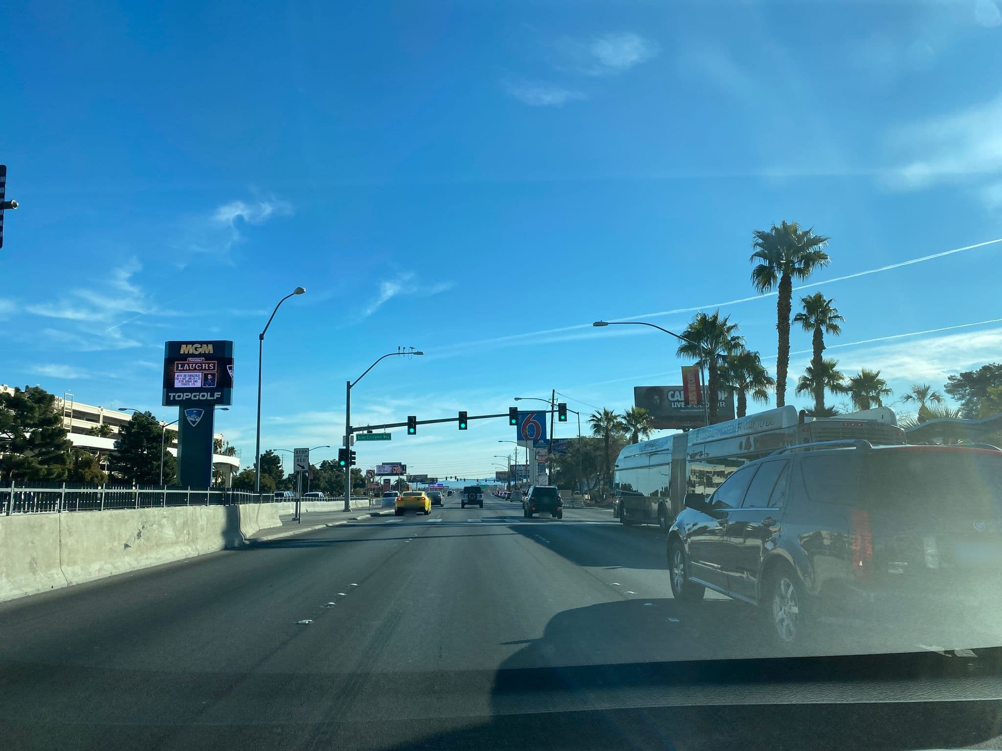 Street view near Desert Rose Starz Suite, Paradise — © matsayz (CC BY-SA · Mapillary)