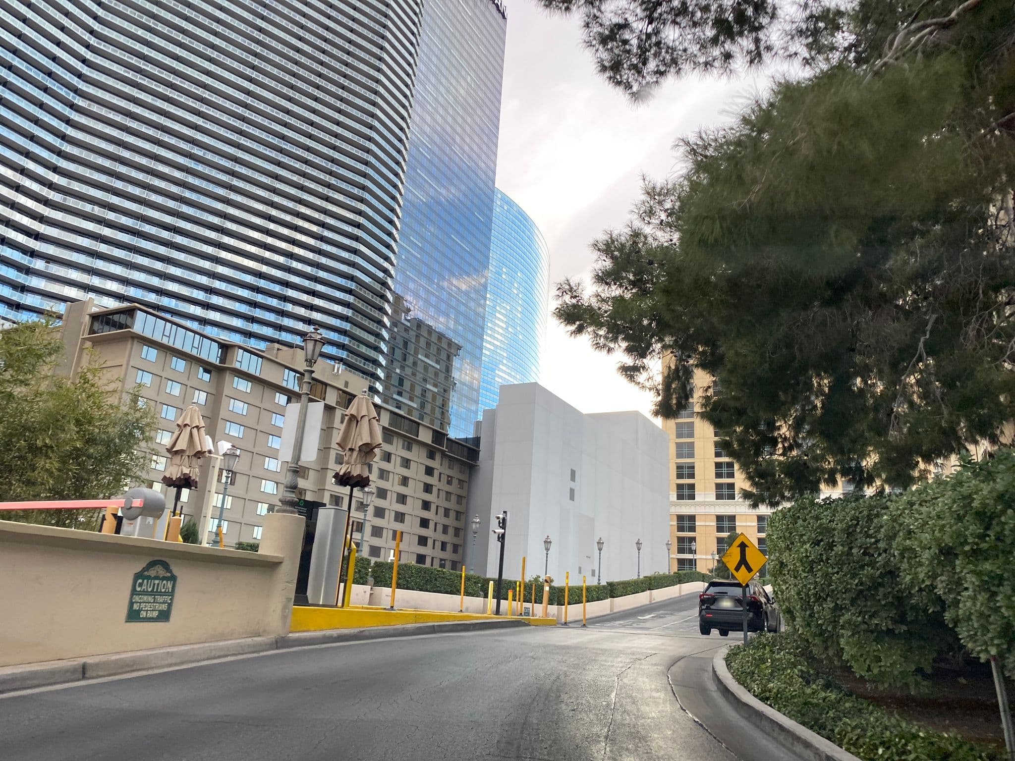 Street view near Bellagio Lake View Penthouse Suite, Paradise — © matsayz (CC BY-SA · Mapillary)