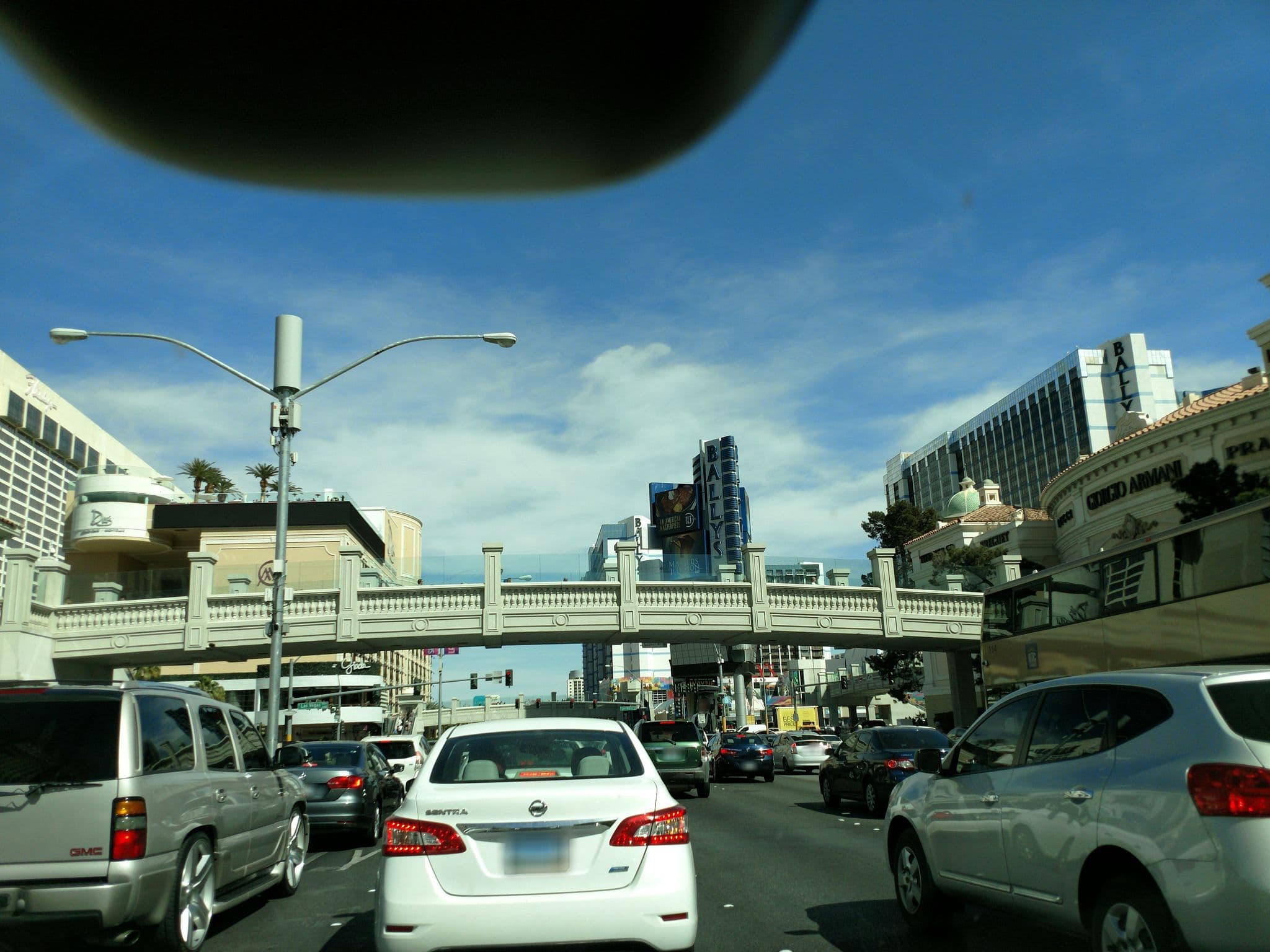 Street view near Caesars Palace Forum Shops Valet, Paradise — © raveneye (CC BY-SA · Mapillary)