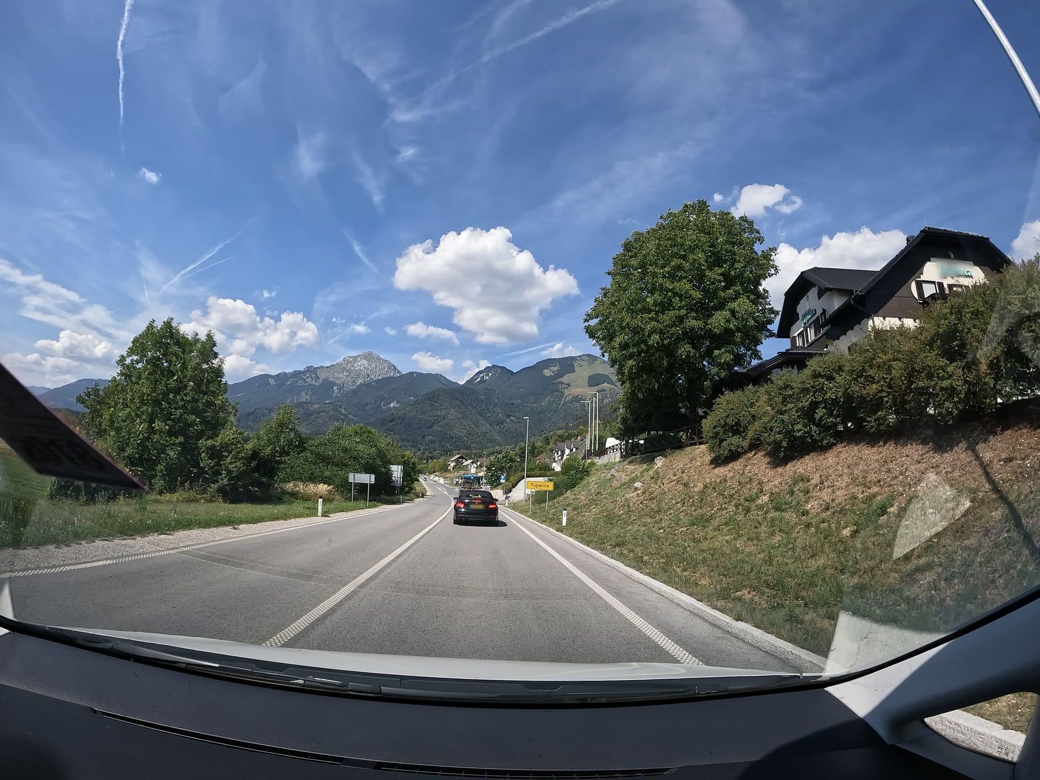 Street view near Hotel Oskar Zaplata, Preddvor — © erias (CC BY-SA · Mapillary)