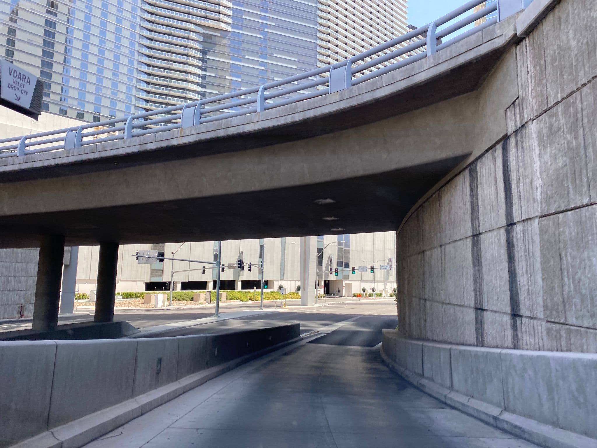 Street view near Aria 20th Floor, Paradise — © matsayz (CC BY-SA · Mapillary)