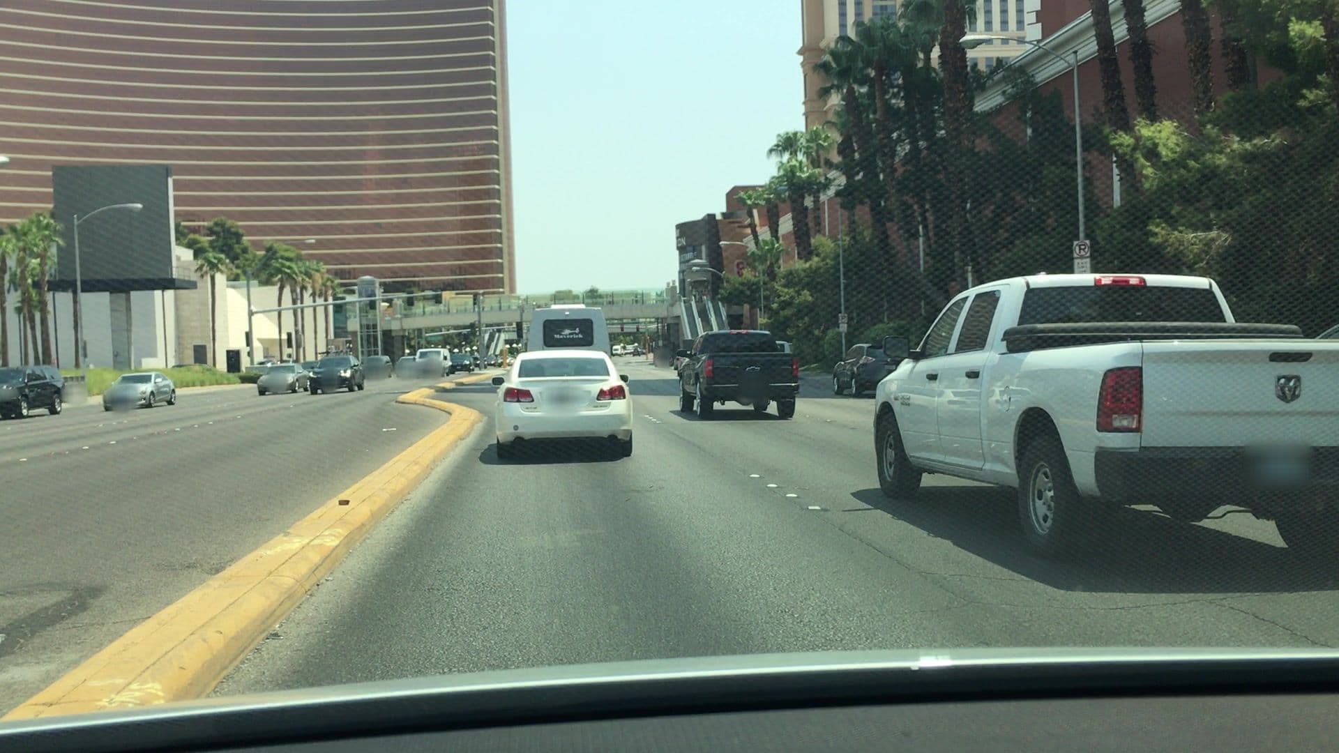 Street view near Oleksandra Spa & Salon at Treasure Island, Paradise — © lvl5 (CC BY-SA · Mapillary)