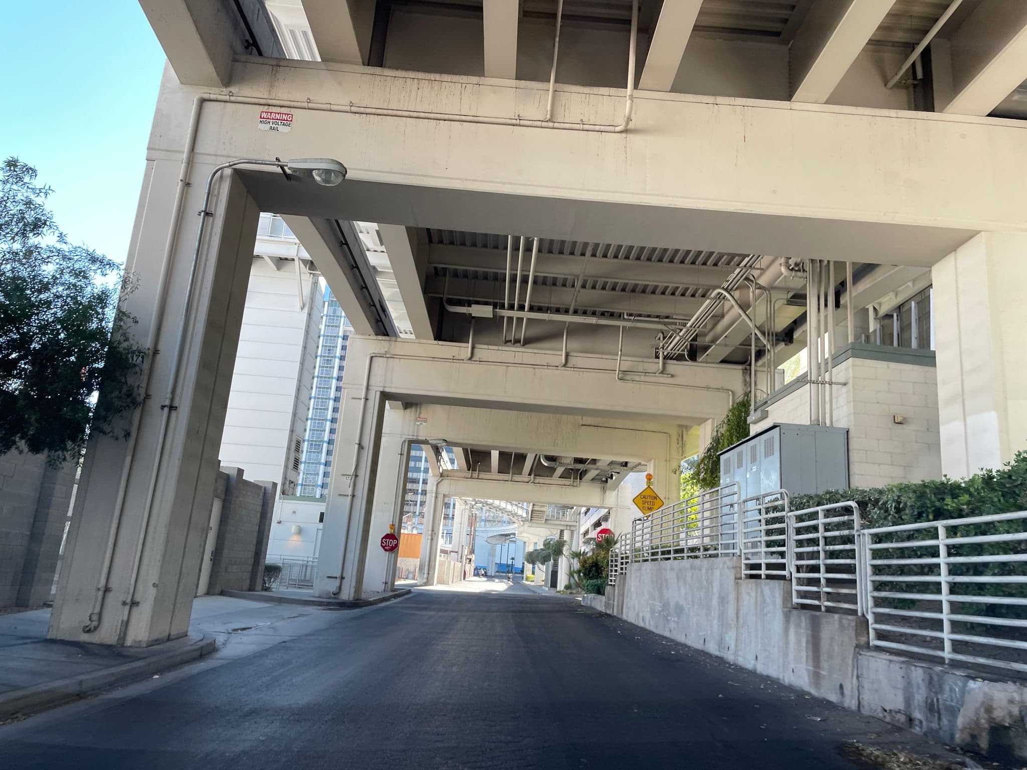 Street view near HGVC Hotel, Paradise — © matsayz (CC BY-SA · Mapillary)