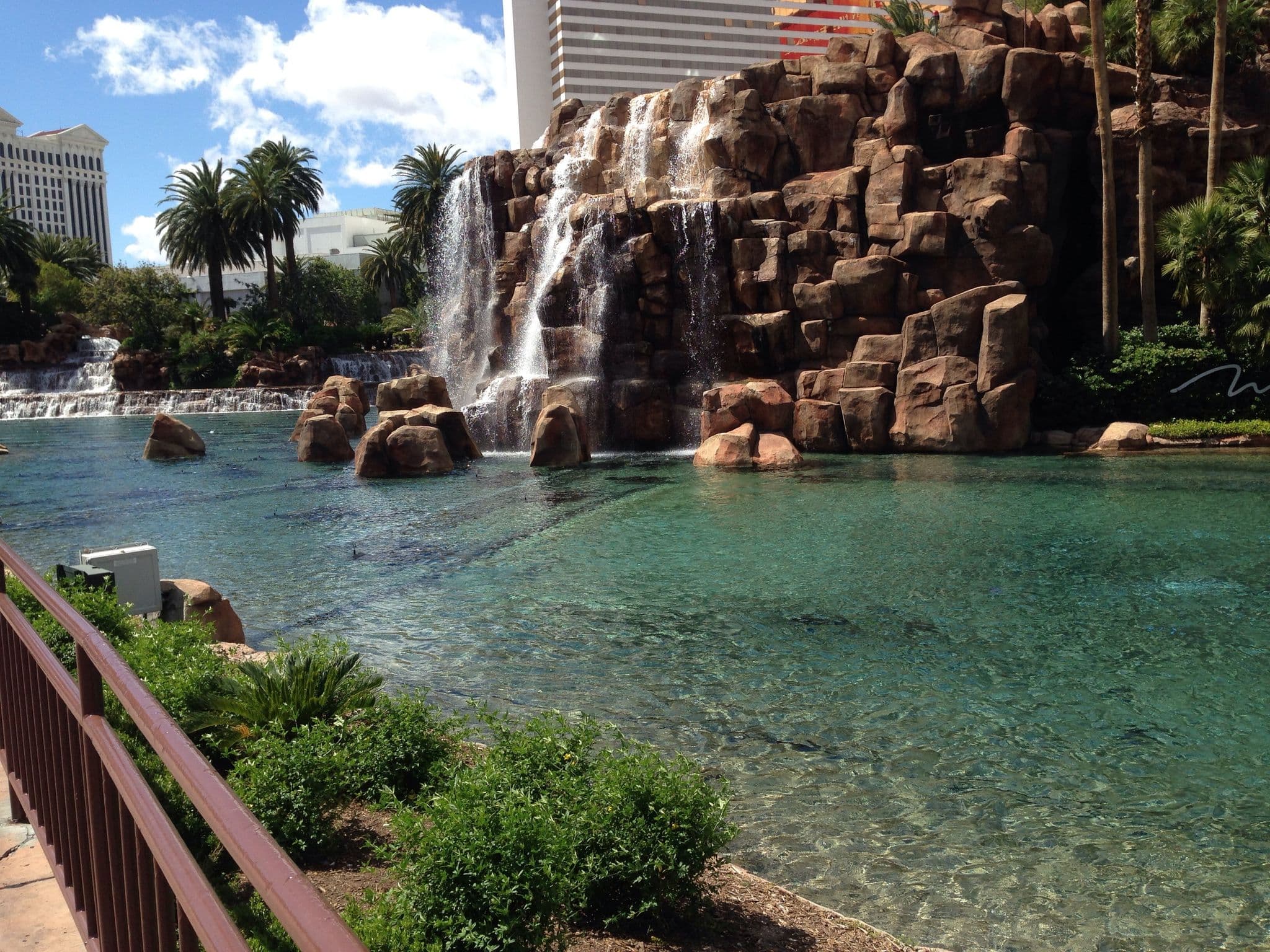 Street view near Room 111, Paradise — © wabbe (CC BY-SA · Mapillary)