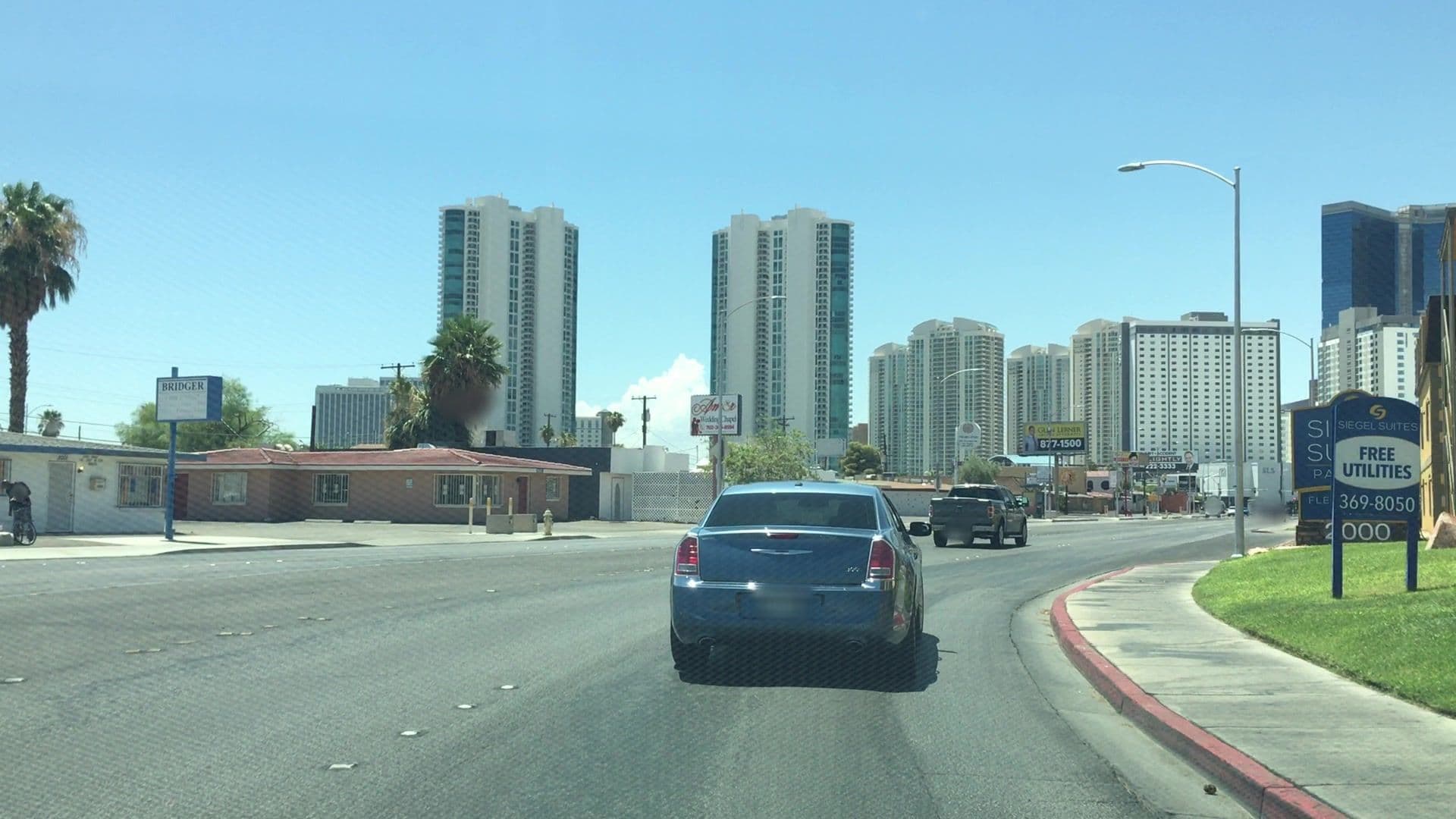Street view near Siegel Suites Paradise, Las Vegas — © lvl5 (CC BY-SA · Mapillary)