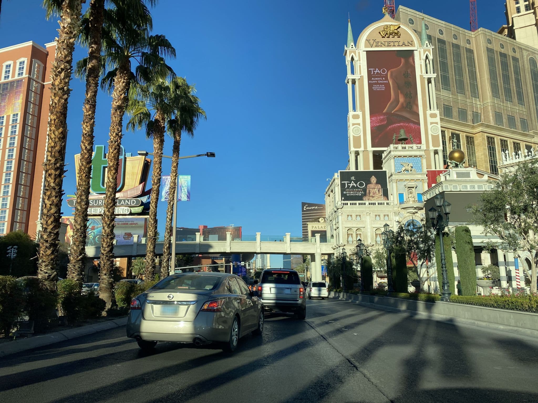 Street view near Venetian Race & Sports Book, Paradise — © matsayz (CC BY-SA · Mapillary)