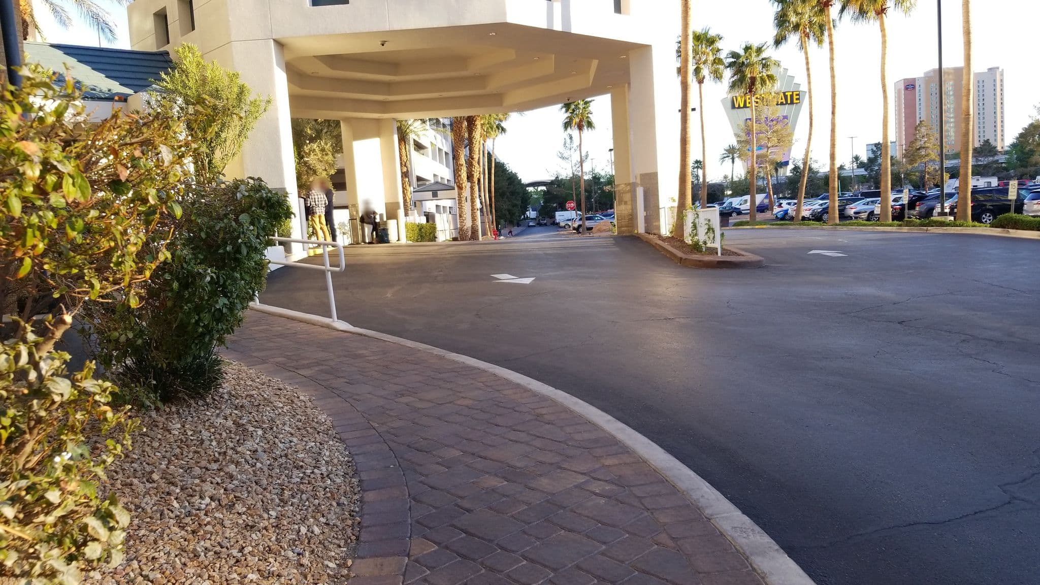 Street view near Hilton Grand Vacations on Paradise, Winchester — © midnightcomm (CC BY-SA · Mapillary)