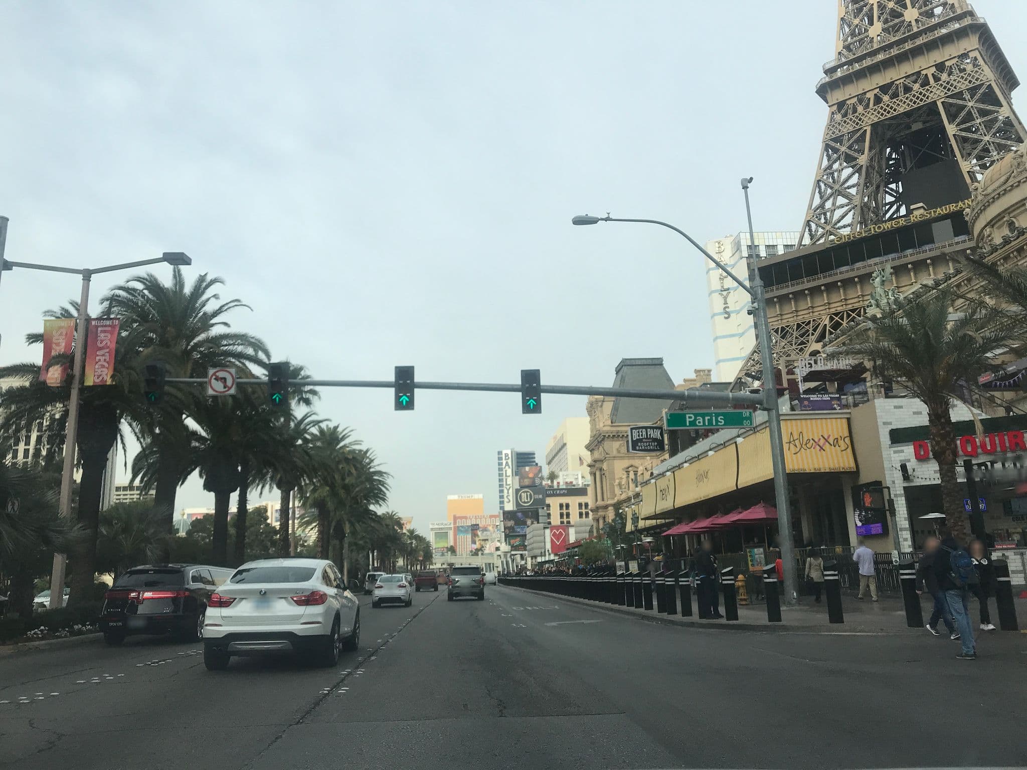 Street view near Paris room 2887, Paradise — © mkhoward9 (CC BY-SA · Mapillary)