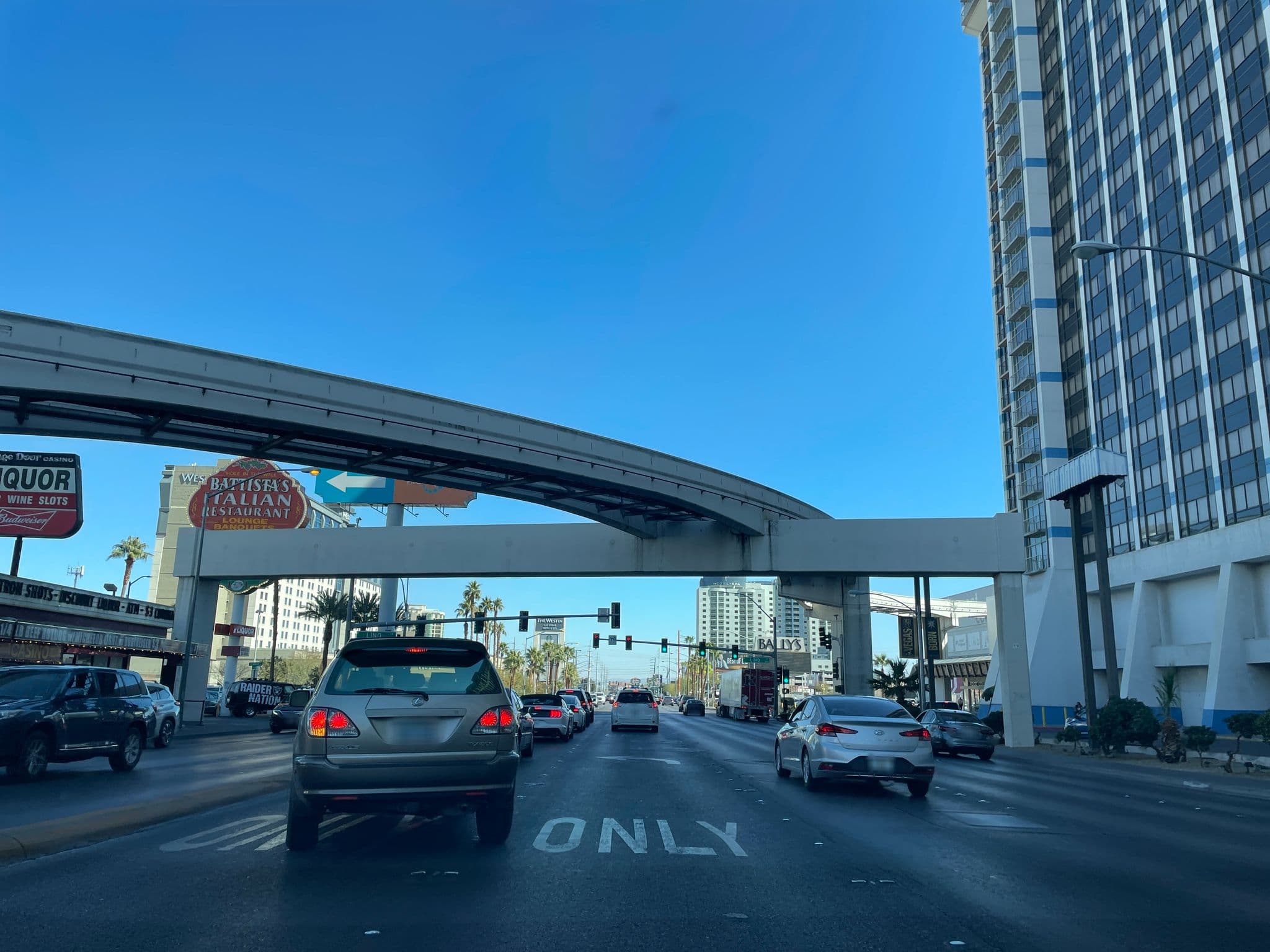 Street view near Bally's Skyview, Paradise — © matsayz (CC BY-SA · Mapillary)
