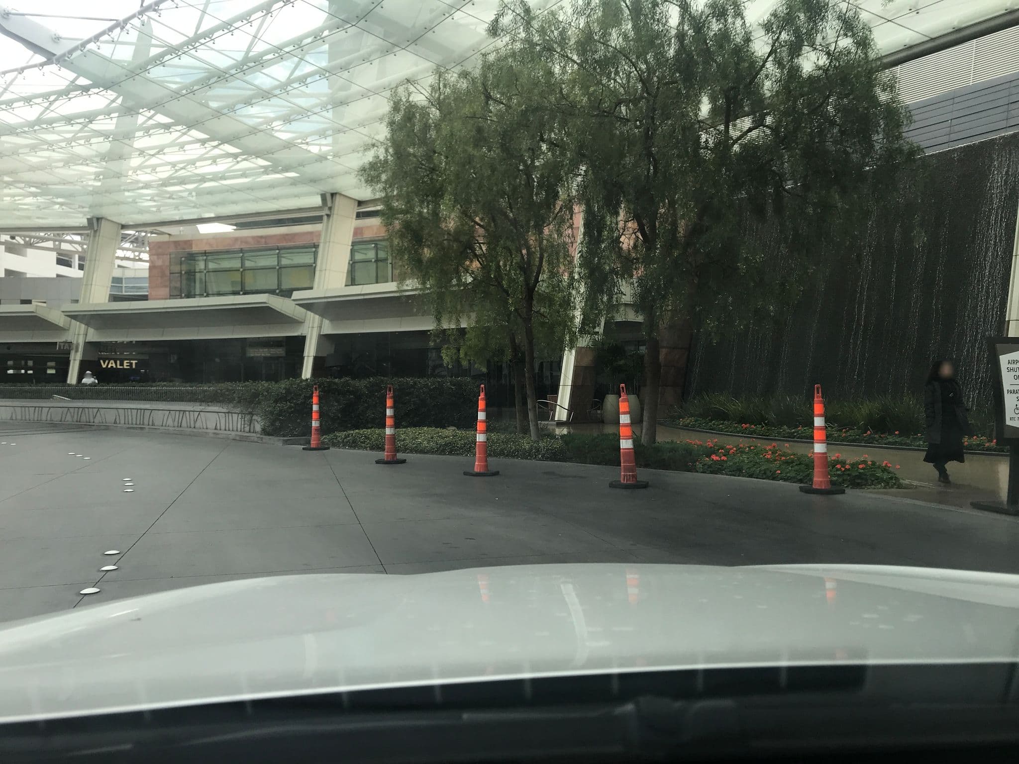 Street view near Wheel of Fortune at Aria, Paradise — © mkhoward9 (CC BY-SA · Mapillary)
