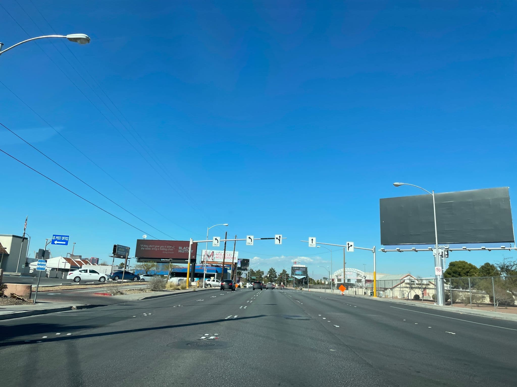 Street view near The Jockey Club, Paradise — © matsayz (CC BY-SA · Mapillary)