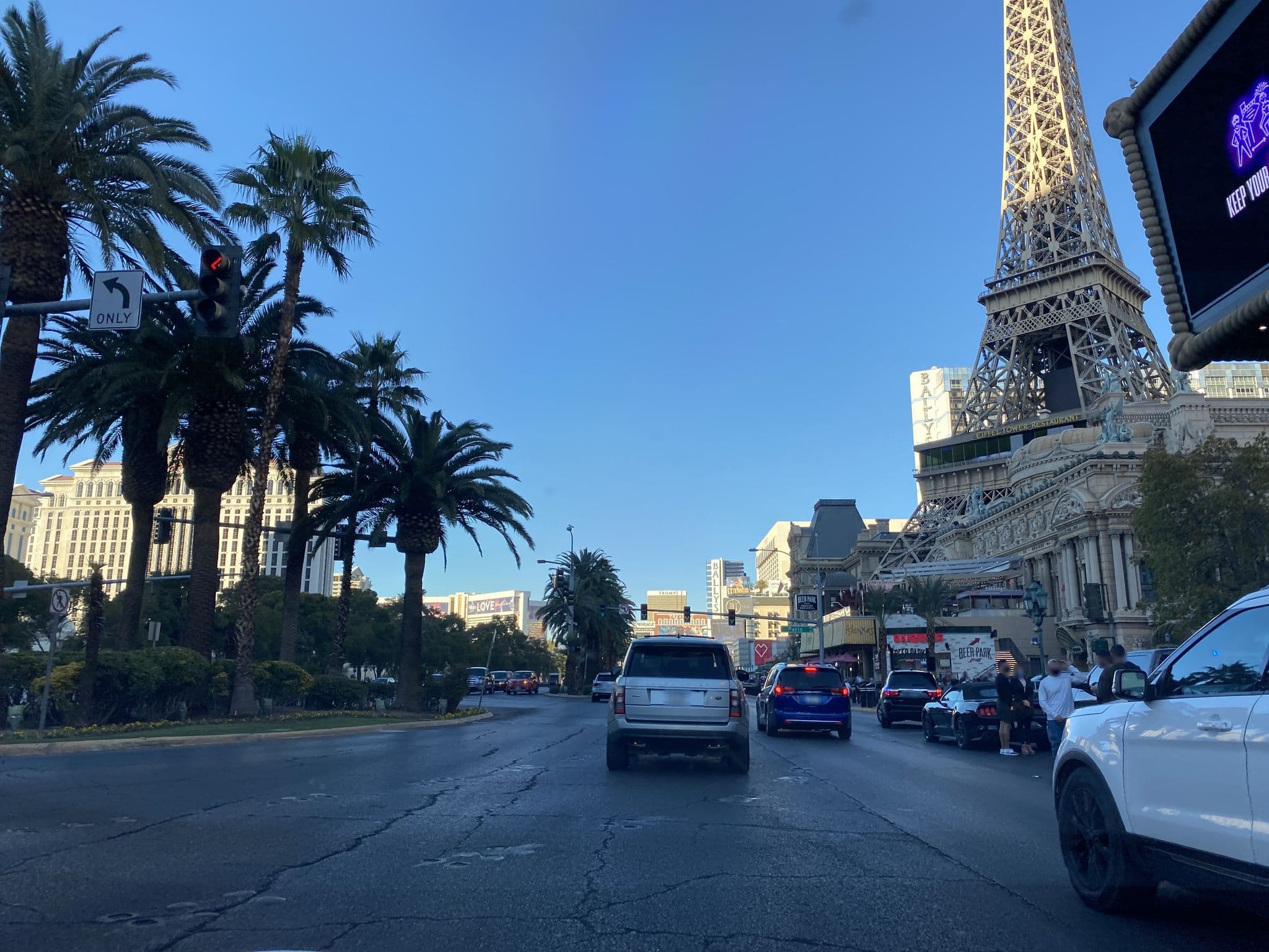 Street view near Made In America room at Planet Hollywood, Paradise — © matsayz (CC BY-SA · Mapillary)