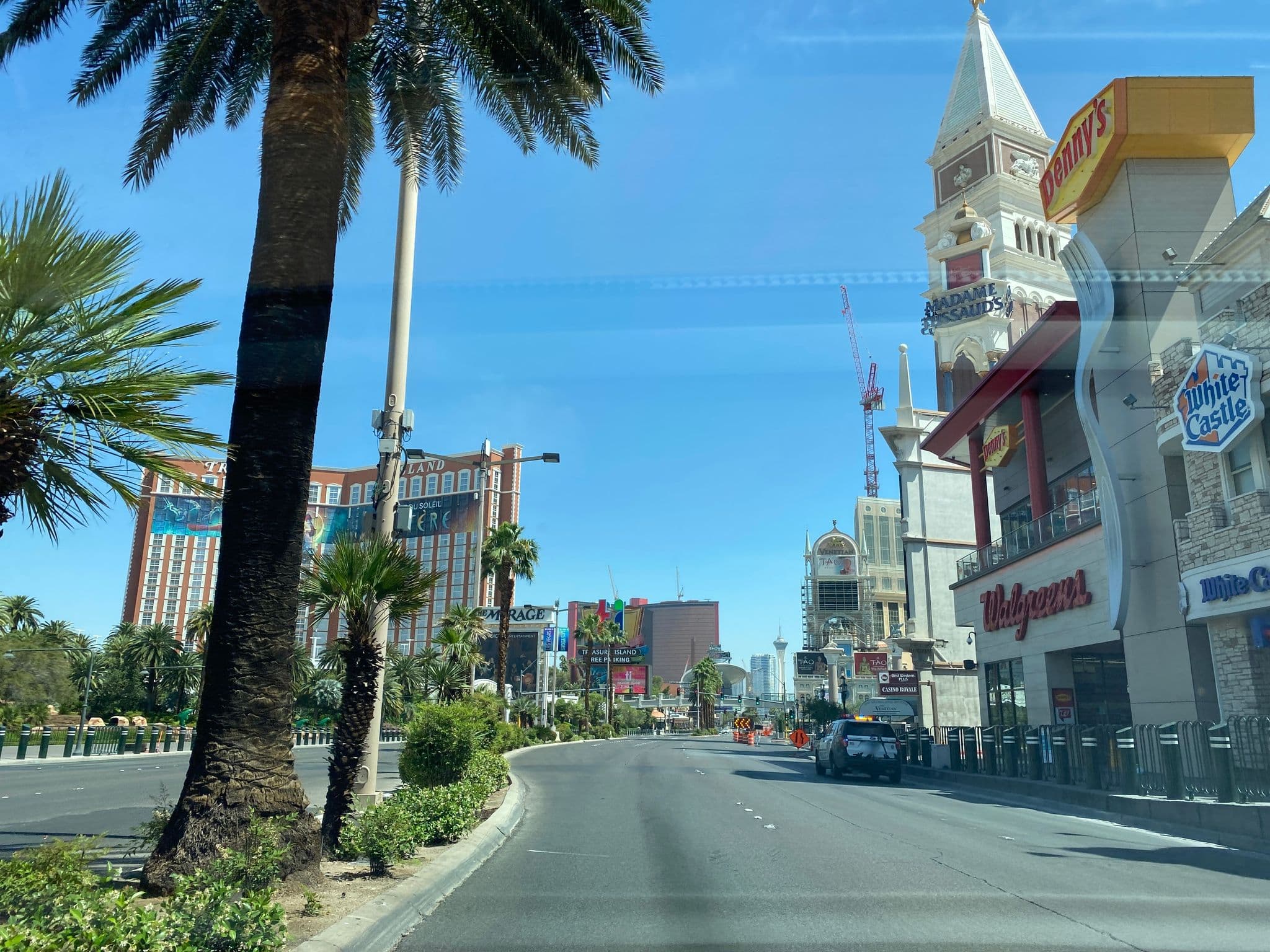 Street view near Harrahs Room 1850, Paradise — © matsayz (CC BY-SA · Mapillary)