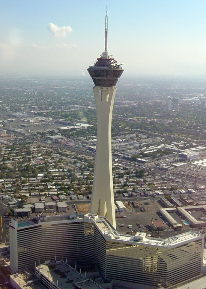 The STRAT Hotel, Casino and Skypod (via Wikimedia Commons, CC BY-SA 3.0)