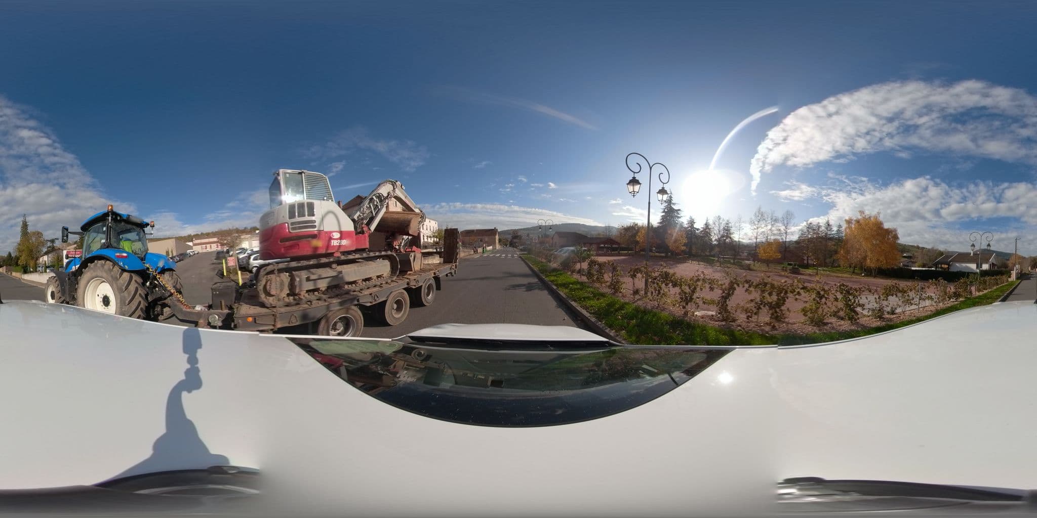 Street view near Aire cc Pierreclos, La Roche-Vineuse — © serfim_cit_y (CC BY-SA · Mapillary)