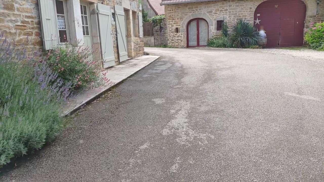 Street view near Le retour à la terre, Poligny — © LOGIROAD (CC BY-SA · Mapillary)