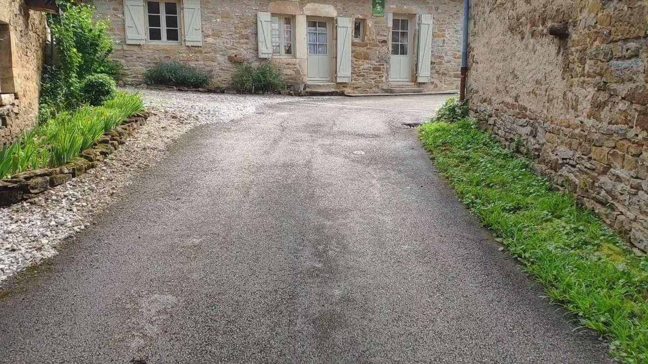 Street view near La Petite Étape, Poligny — © LOGIROAD (CC BY-SA · Mapillary)
