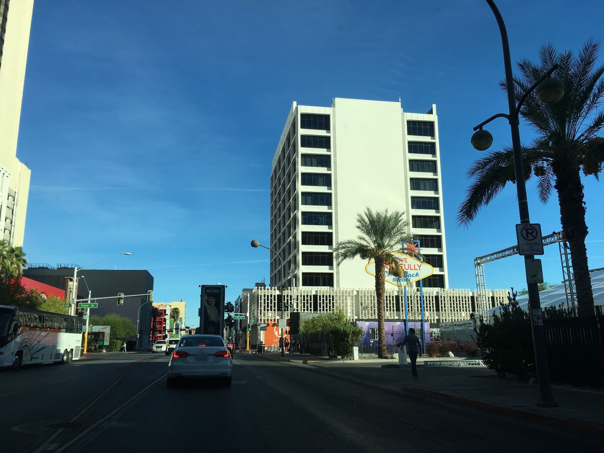 Street view near Four Queens Self Parking, Las Vegas — © raveneye (CC BY-SA · Mapillary)