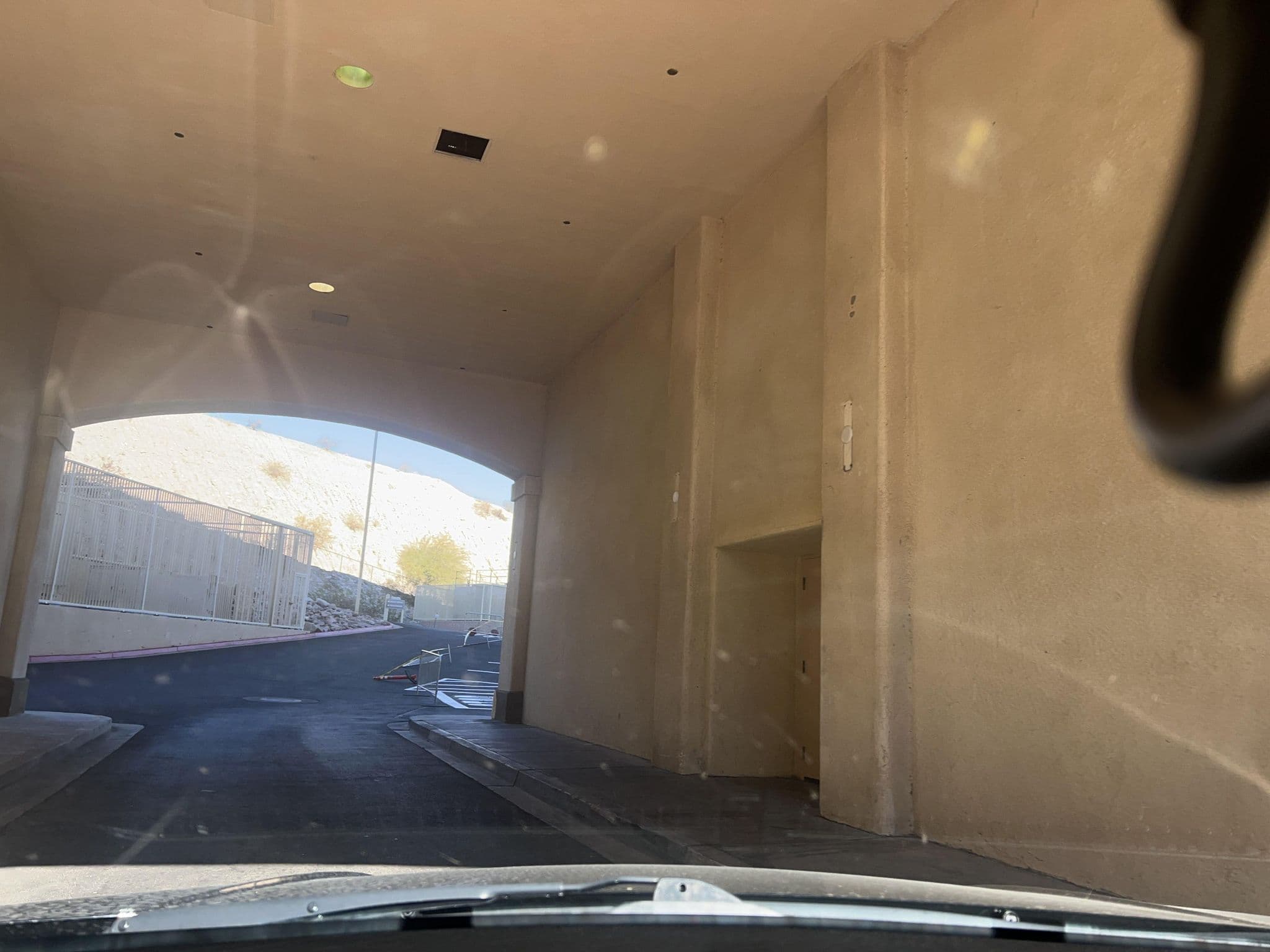 Street view near Room 31211, Bullhead City — © igorzo (CC BY-SA · Mapillary)