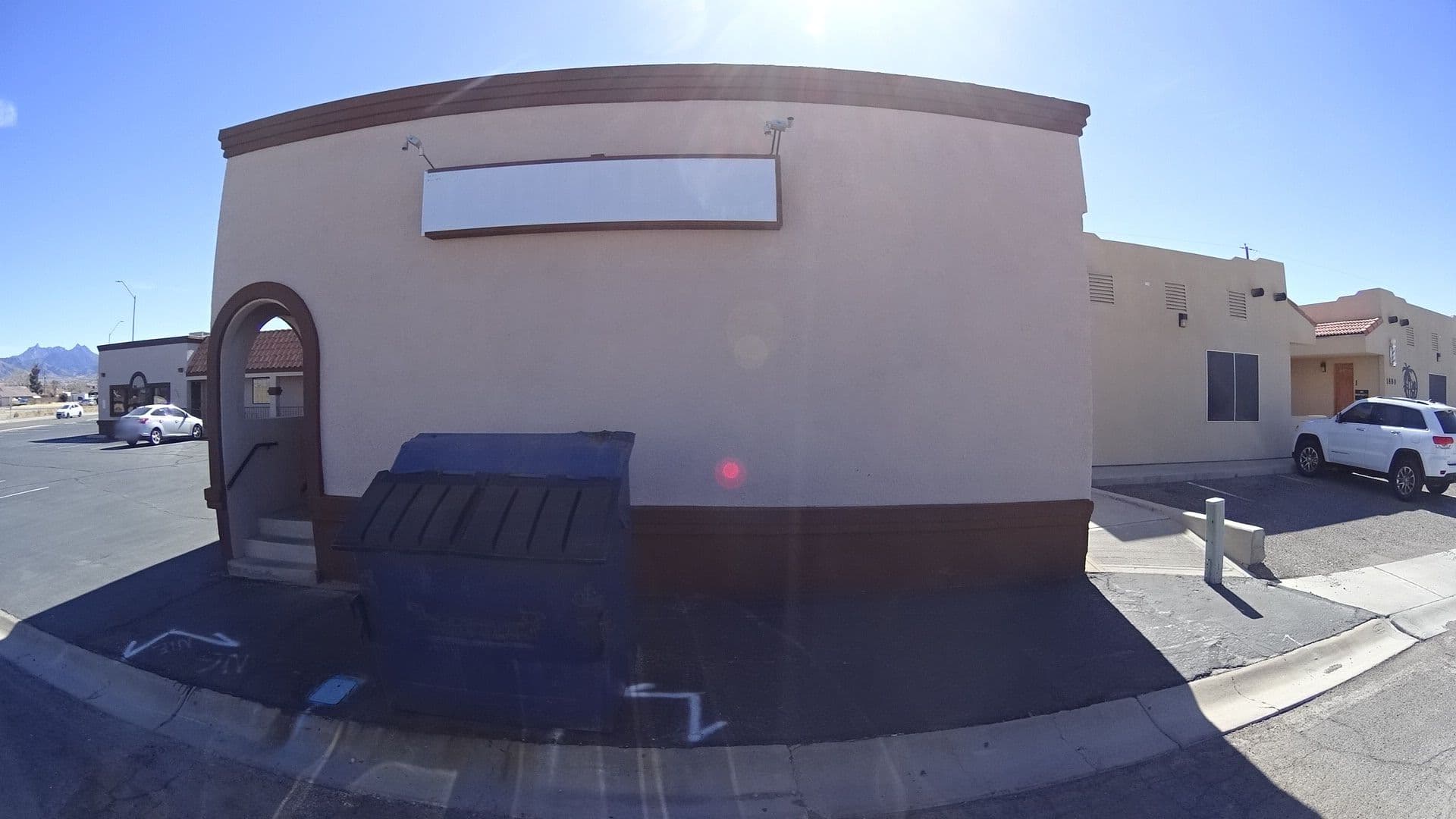 Street view near Tan On!, Kingman — © marker_geo (CC BY-SA · Mapillary)