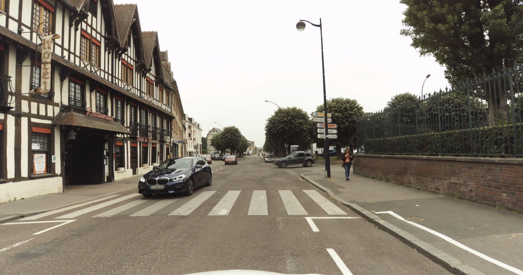 Street view near Hôtel de Normandie, Évreux — © sogefi (CC BY-SA · Mapillary)