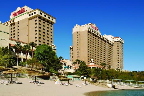 Harrah's Laughlin (via Wikimedia Commons, CC BY-SA 3.0)