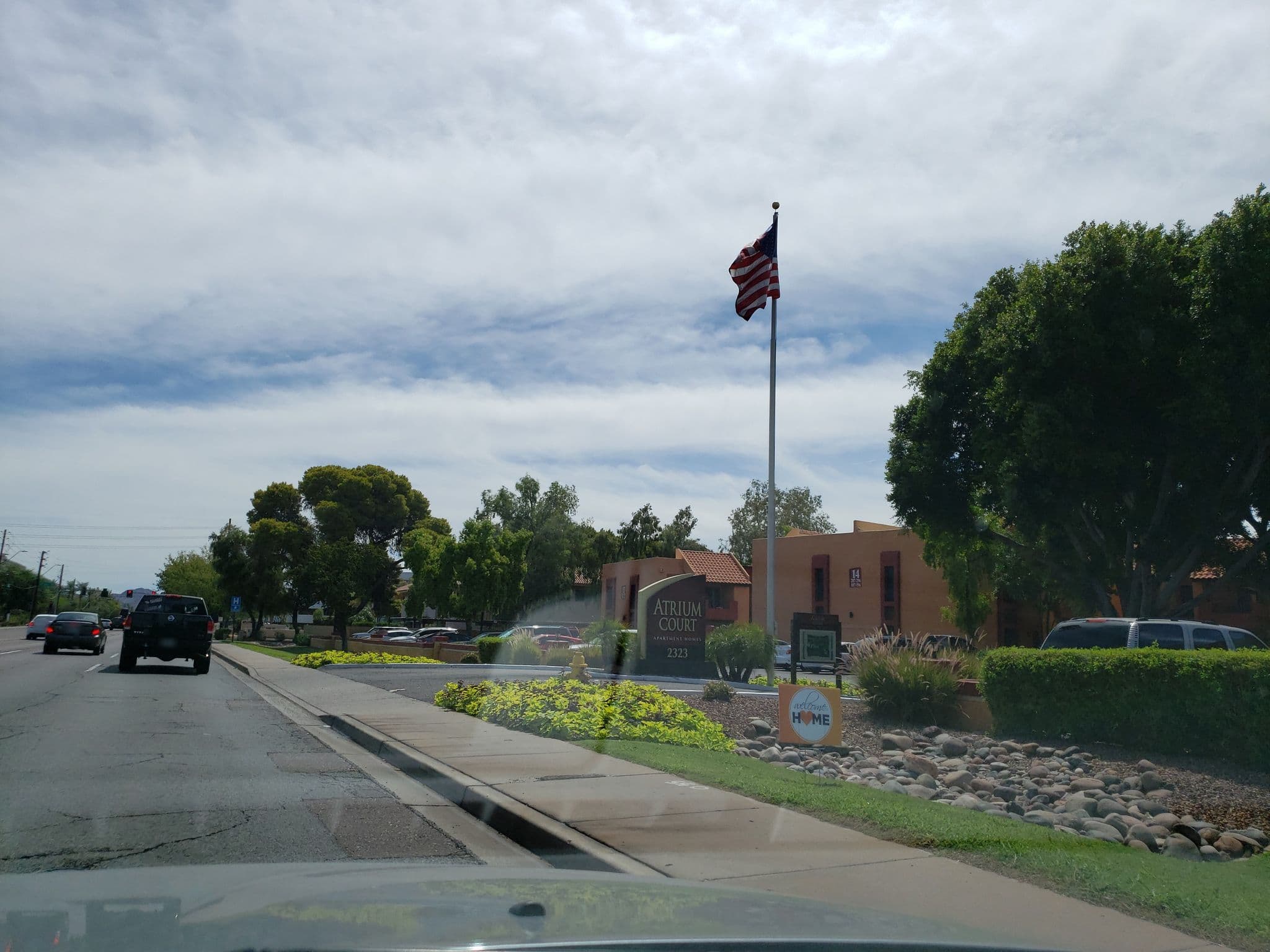Street view near The Mustafar Room, Glendale — © drkludge (CC BY-SA · Mapillary)