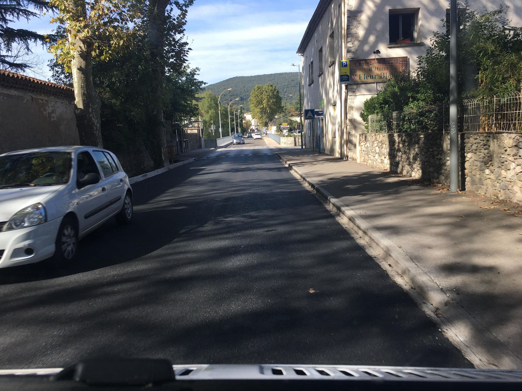 Street view near Les Fleurs Bleues, Ganges — © raymond (CC BY-SA · Mapillary)