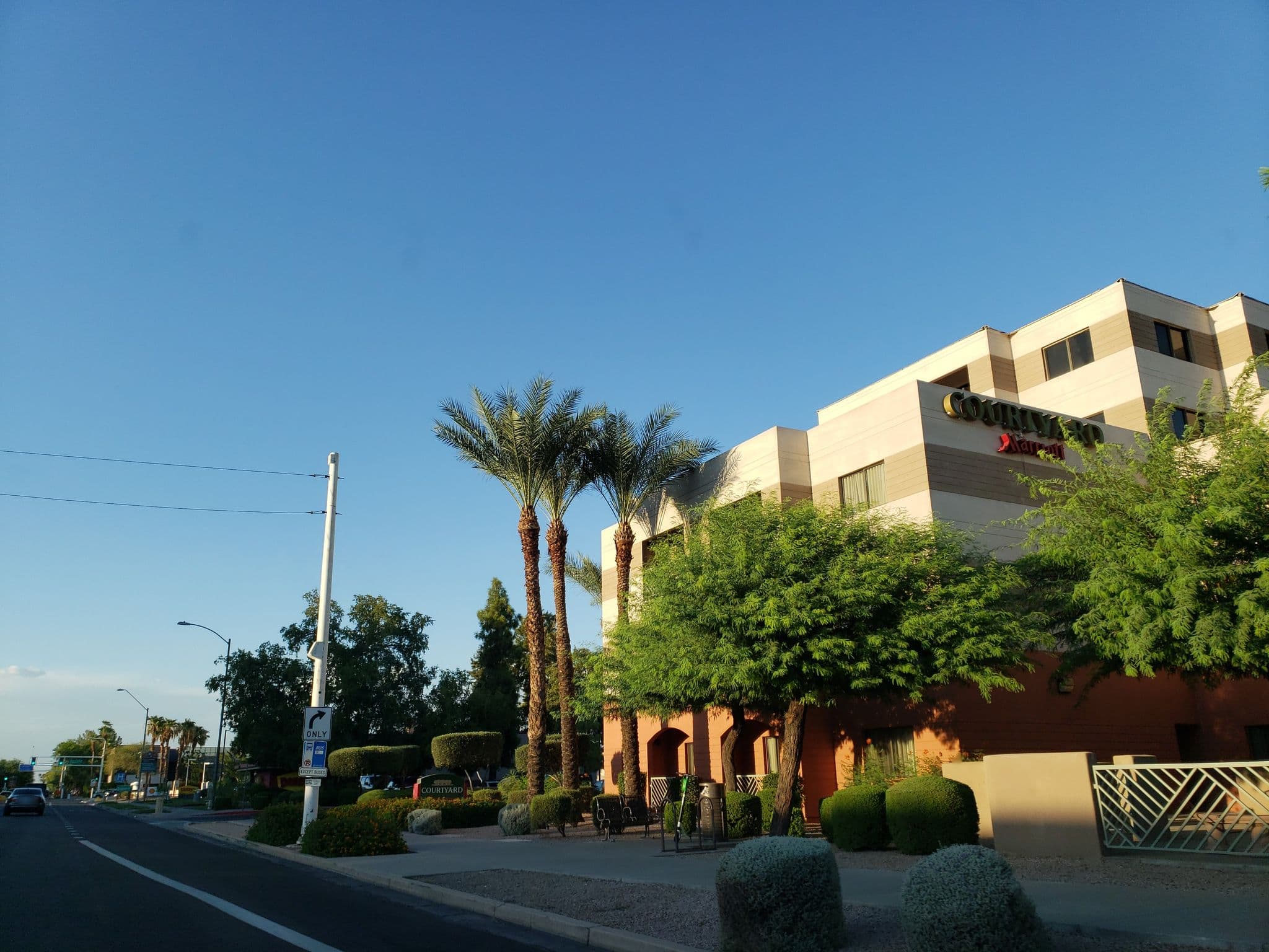 Street view near Room 139, Scottsdale — © drkludge (CC BY-SA · Mapillary)