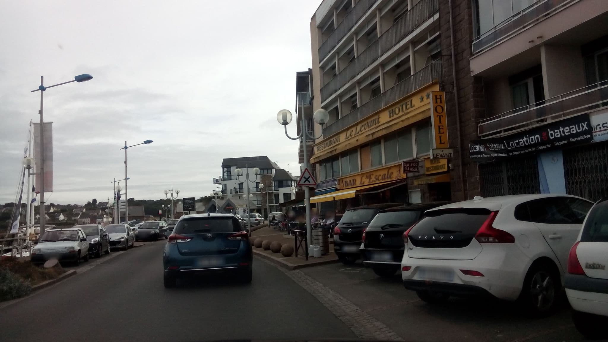 Street view near Le Nautica, Perros-Guirec — © tonicity (CC BY-SA · Mapillary)
