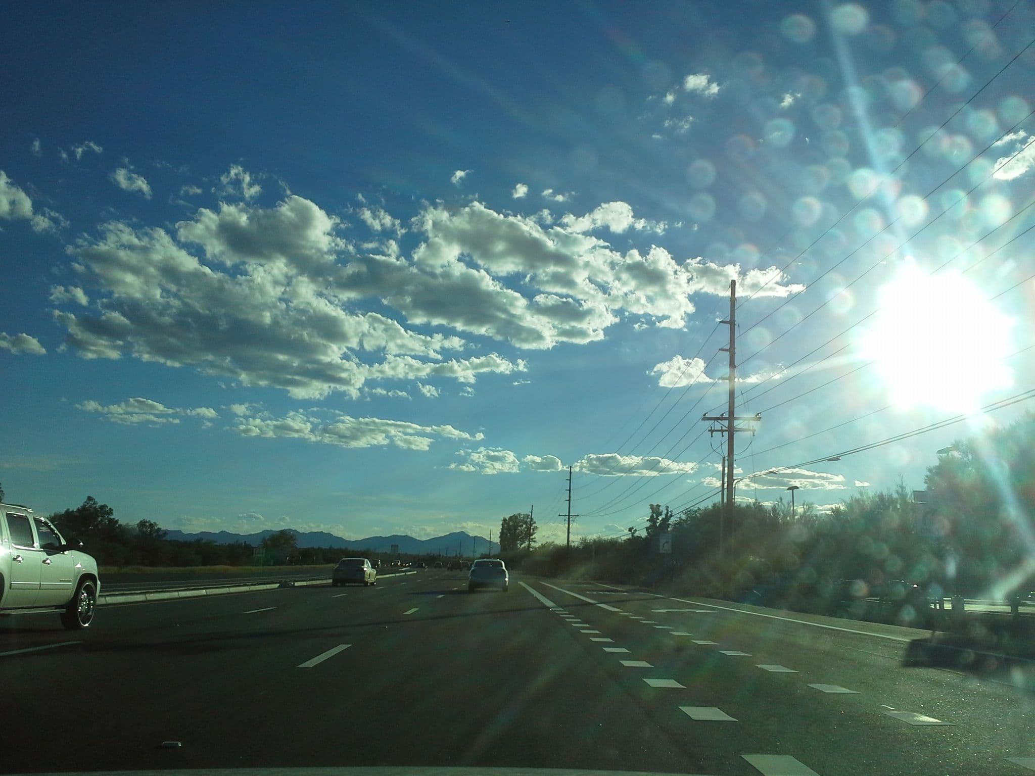 Street view near Renaissance Hotel, Oro Valley — © drkludge (CC BY-SA · Mapillary)
