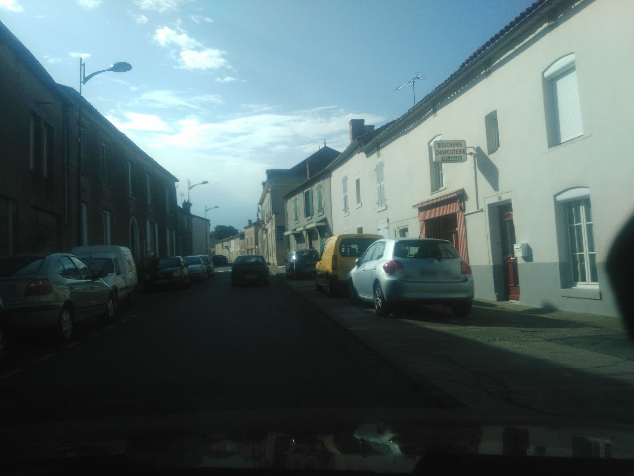 Street view near Pension de Famille, La Châtaigneraie — © operon85 (CC BY-SA · Mapillary)