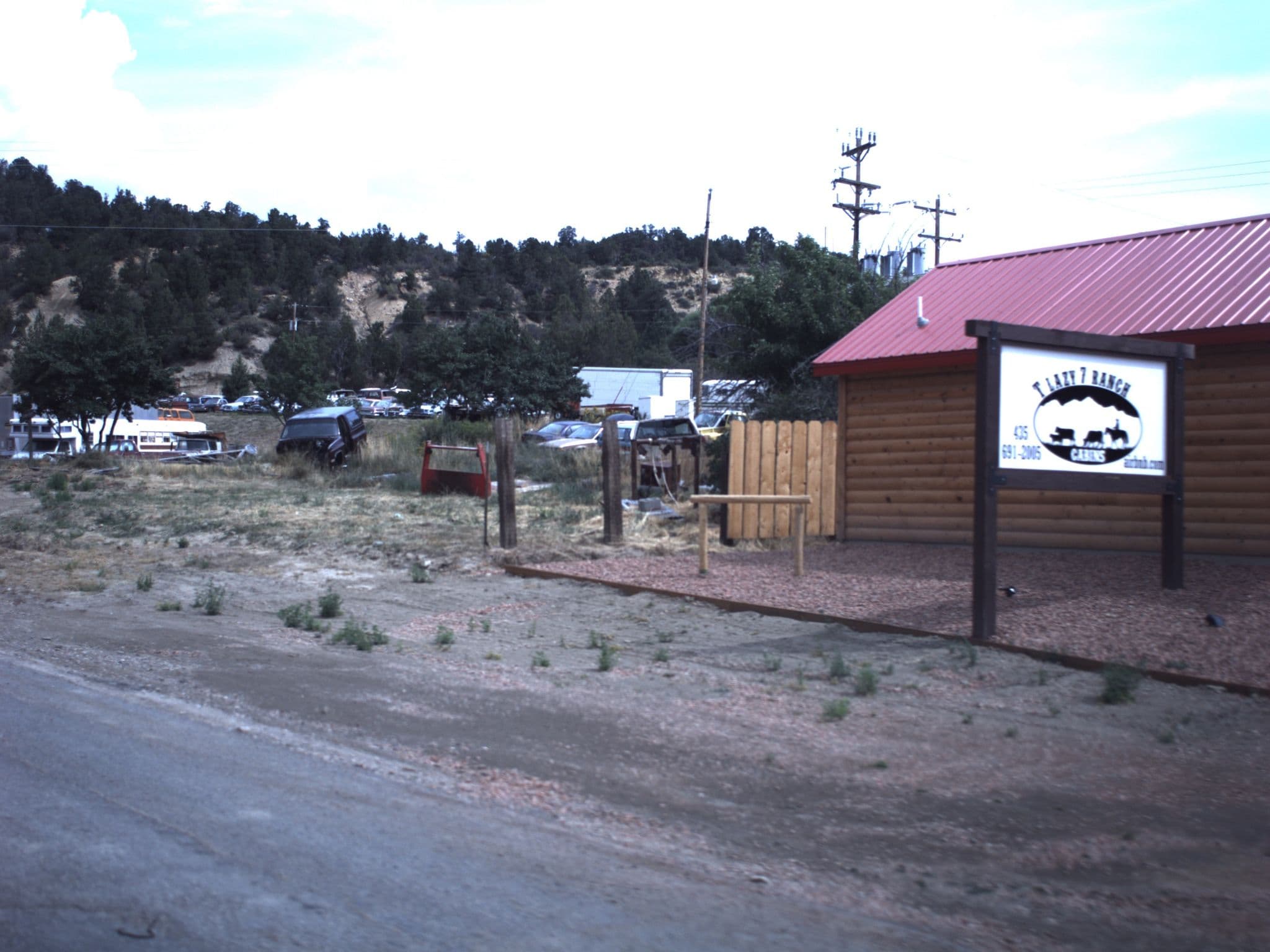 Street view near East Zion-Glendale Ranch Cabins, Kanab — © asellars (CC BY-SA · Mapillary)