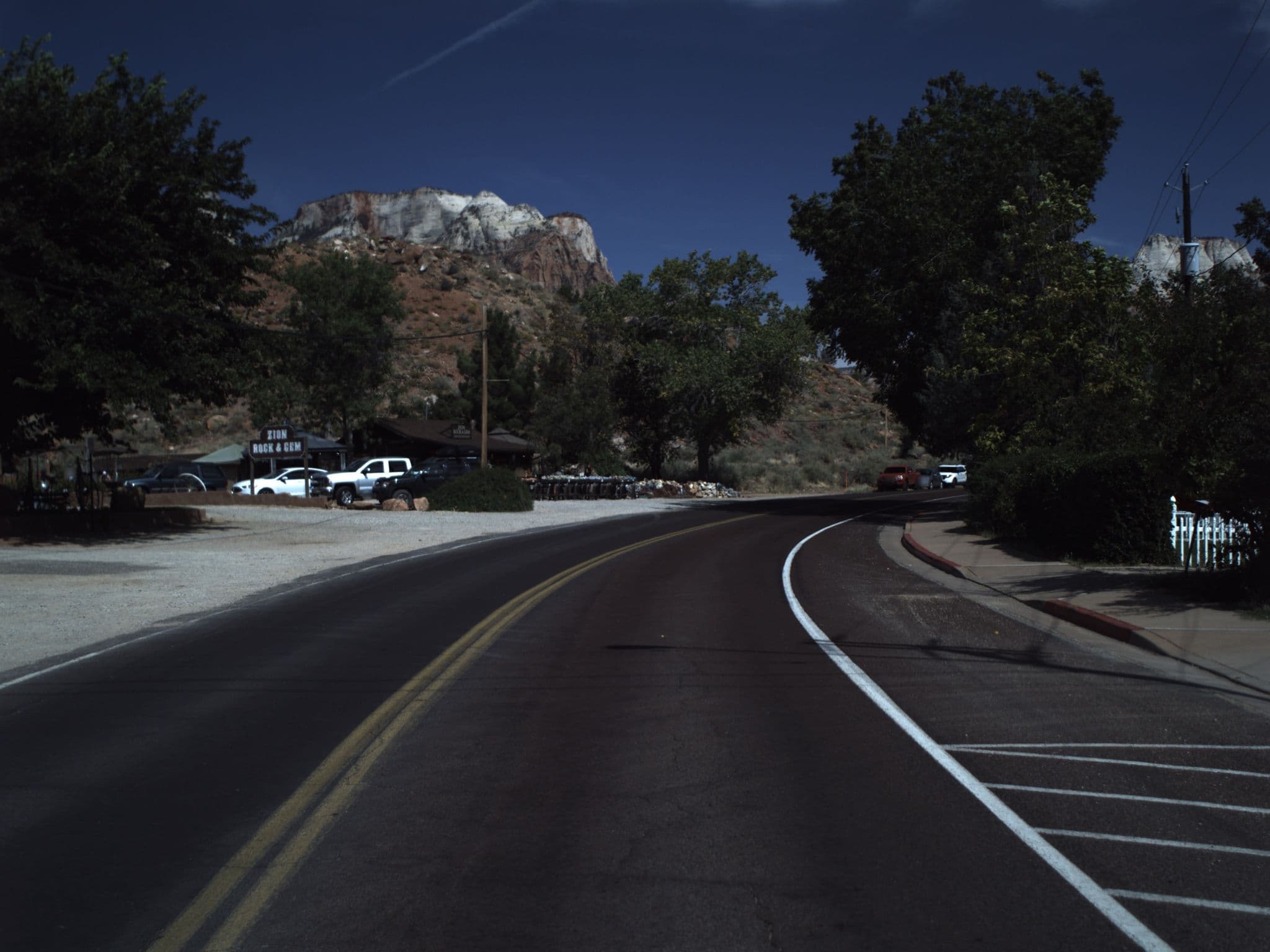 Street view near The Bungalows, Hildale — © asellars (CC BY-SA · Mapillary)