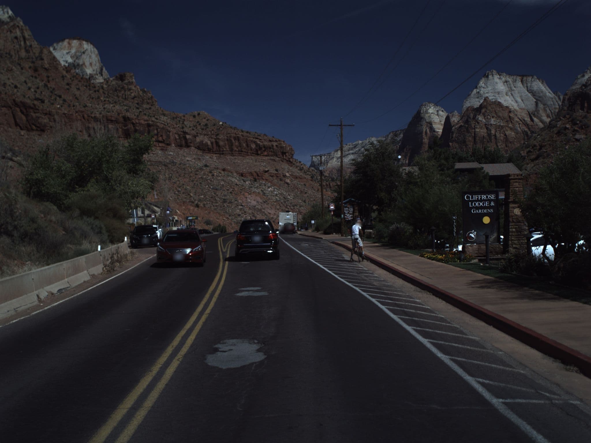 Street view near Cliffrose Lodge & Gardens, Curio Collection by Hilton, Hildale — © asellars (CC BY-SA · Mapillary)
