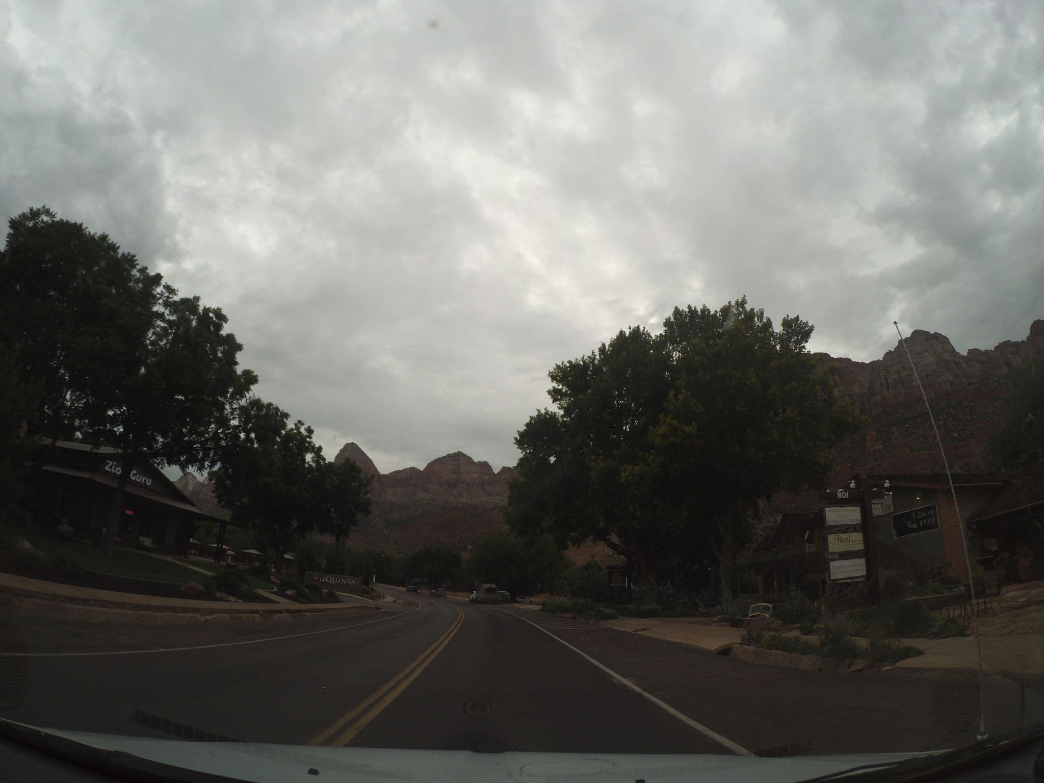Street view near Pioneer Lodge Zion National Park-Springdale, Hildale — © canadarunner (CC BY-SA · Mapillary)