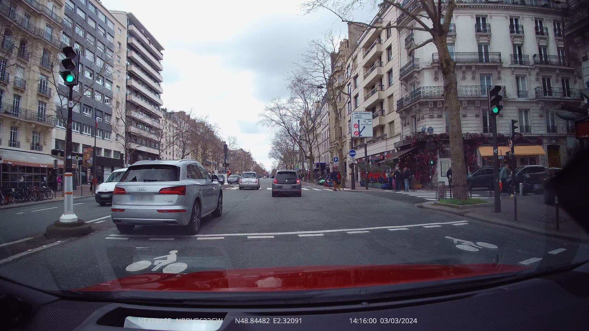 Street view near Le Montparnasse, Paris 06 Luxembourg — © aerandir14 (CC BY-SA · Mapillary)