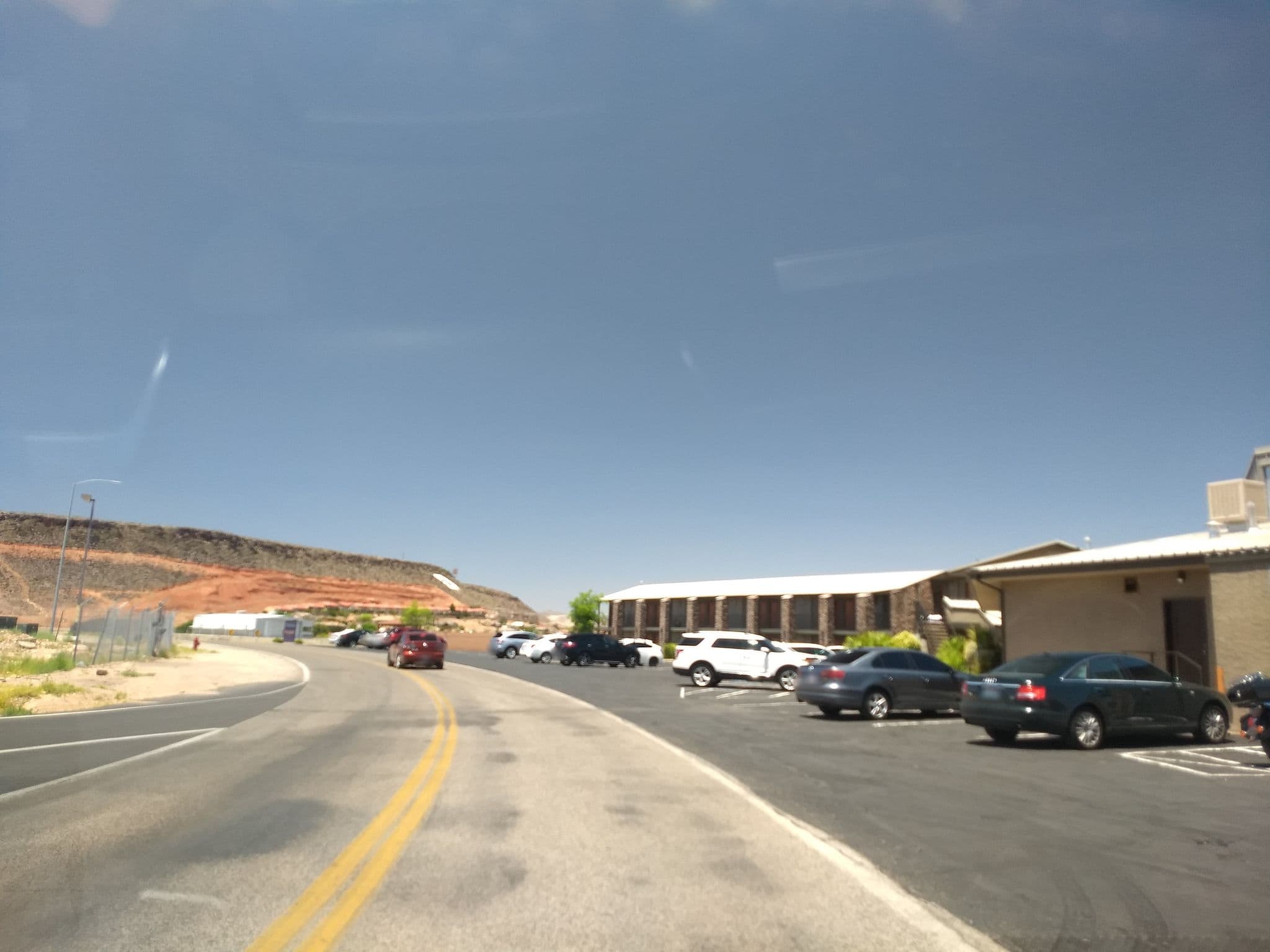 Street view near Best Western, Saint George — © randoogle (CC BY-SA · Mapillary)