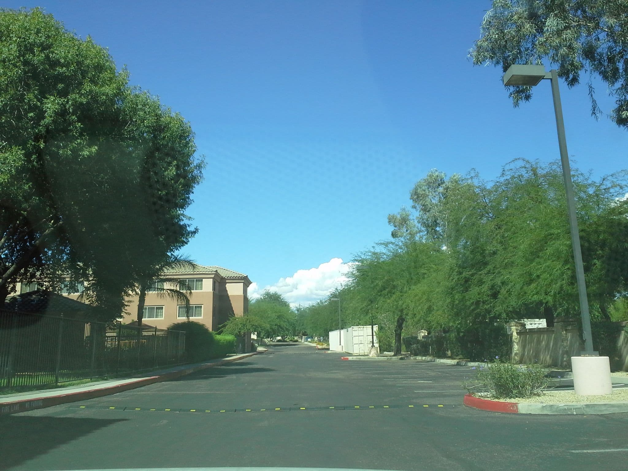 Street view near Aiden By Best Western, Paradise Valley — © drkludge (CC BY-SA · Mapillary)