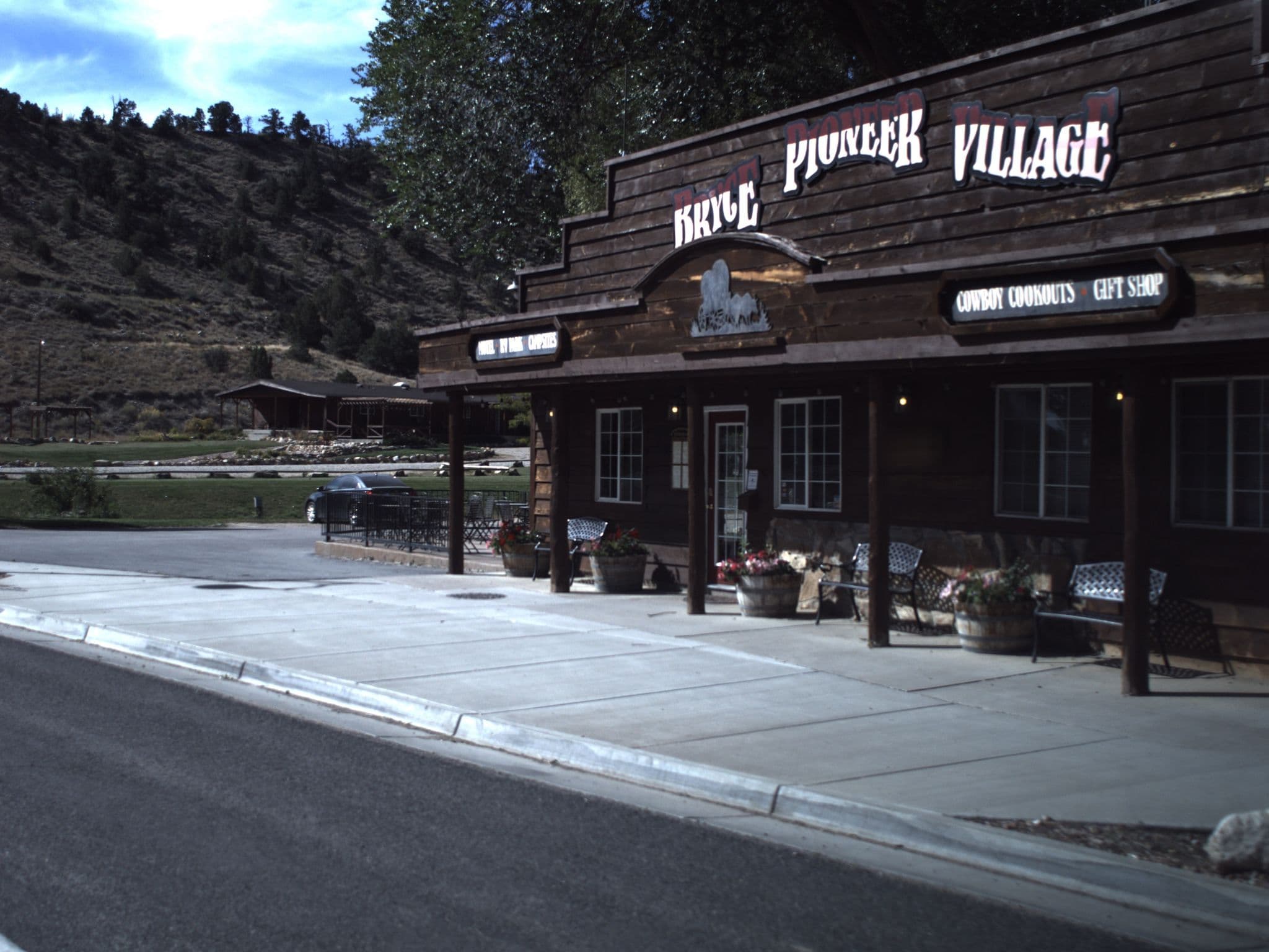 Street view near Bryce Pioneer Village Motel, Panguitch — © asellars (CC BY-SA · Mapillary)