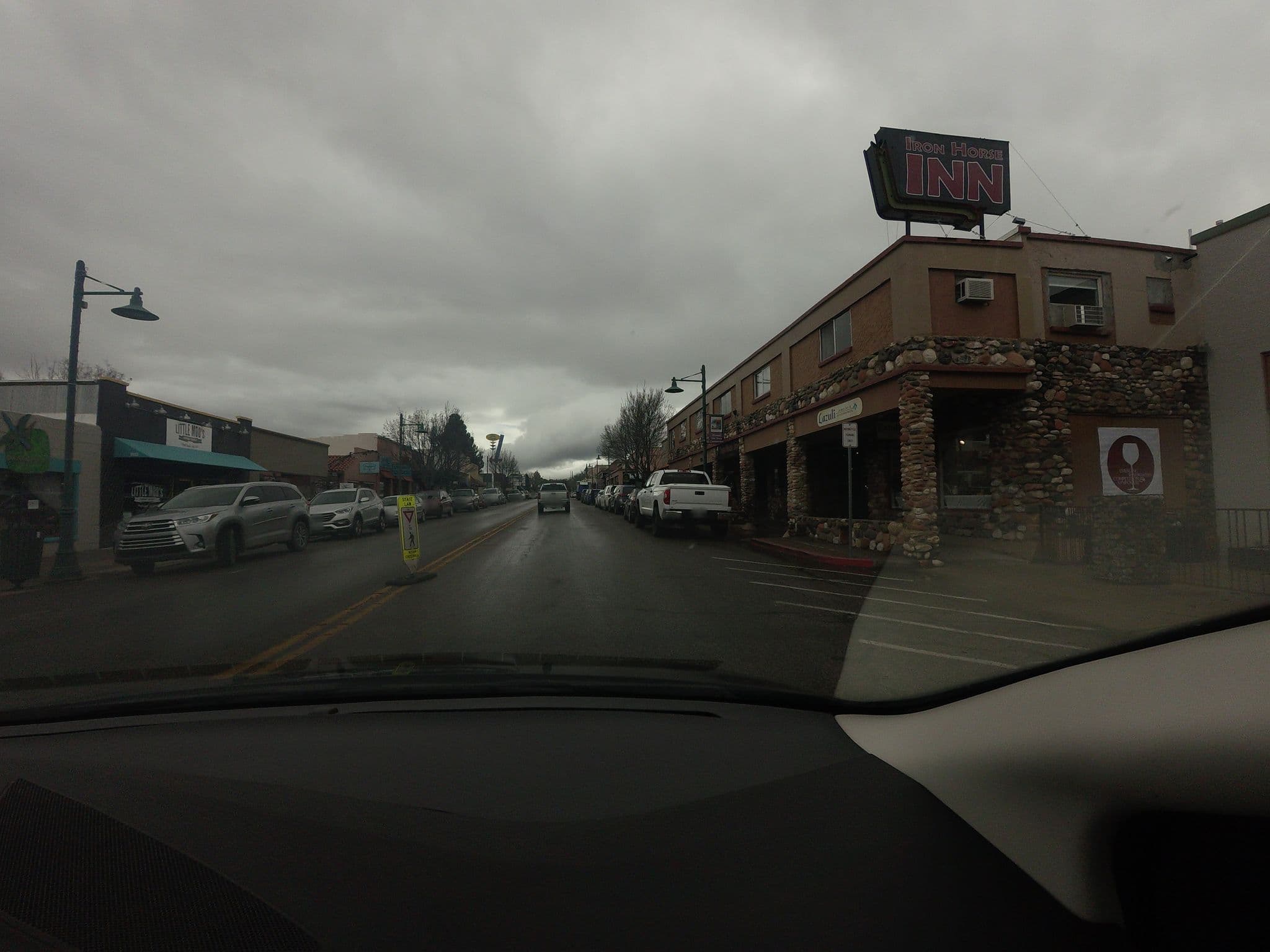 Street view near Sundial Motel, Cottonwood — © hshearer (CC BY-SA · Mapillary)