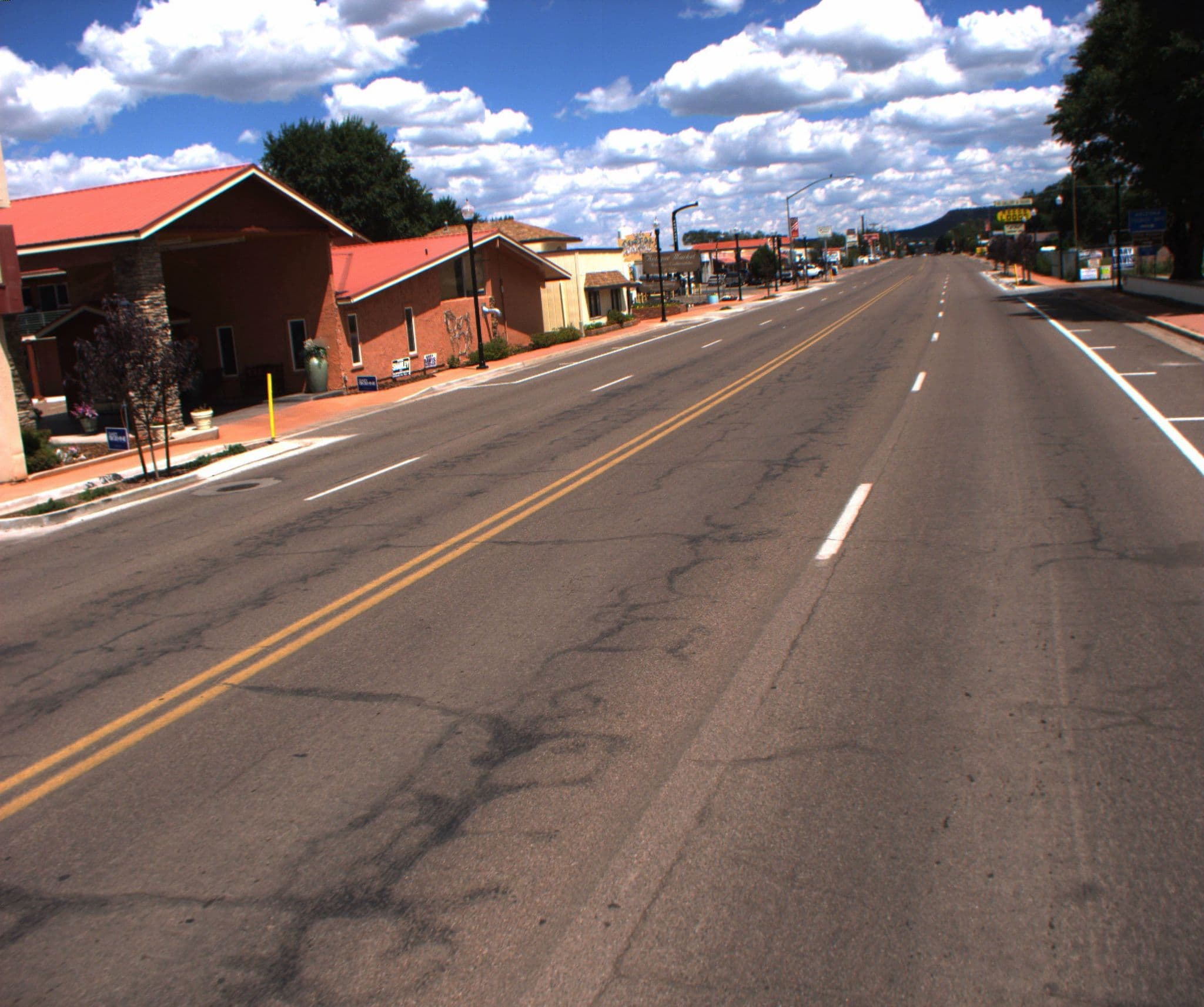 Street view near Econo Lodge, Springerville — © adotgis (CC BY-SA · Mapillary)