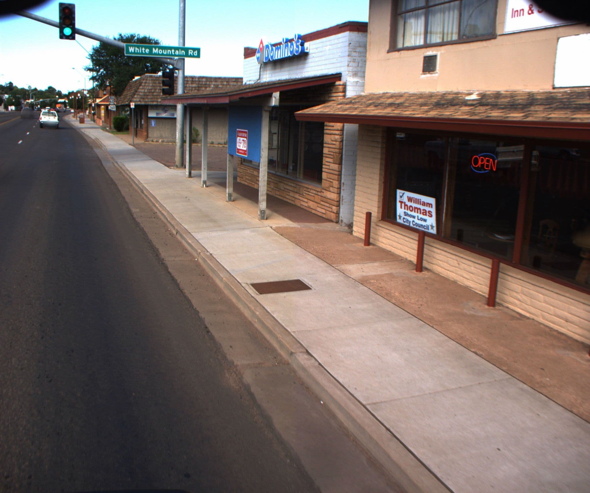 Street view near Motel 6, Show Low — © adotgis (CC BY-SA · Mapillary)