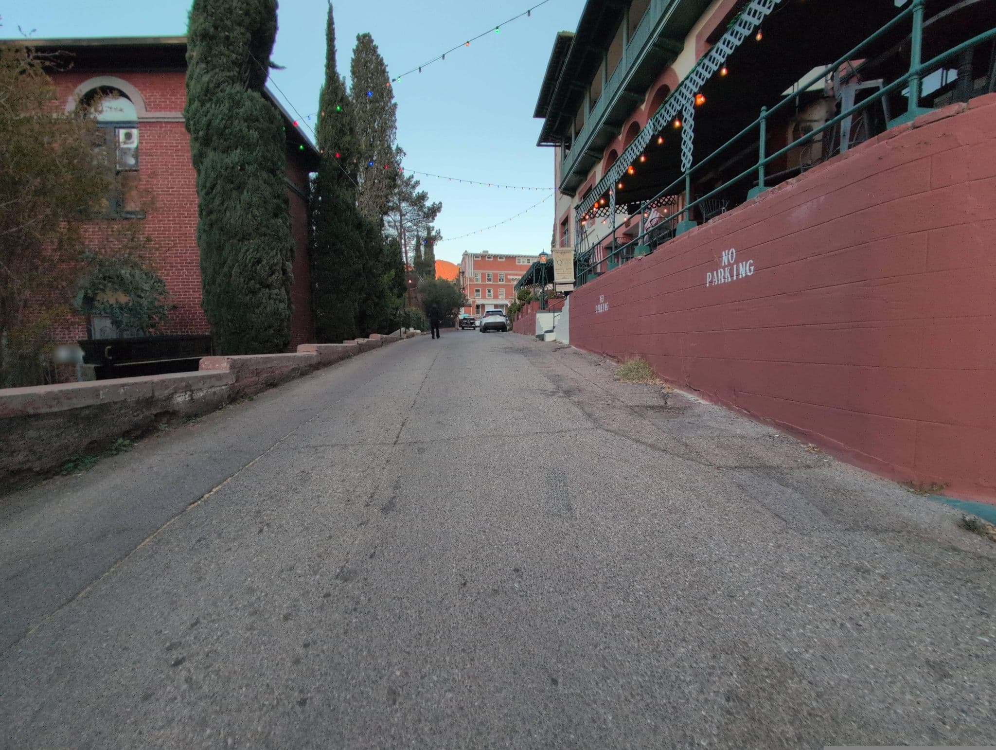Street view near Copper Queen Hotel, Bisbee — © mapillary01730 (CC BY-SA · Mapillary)