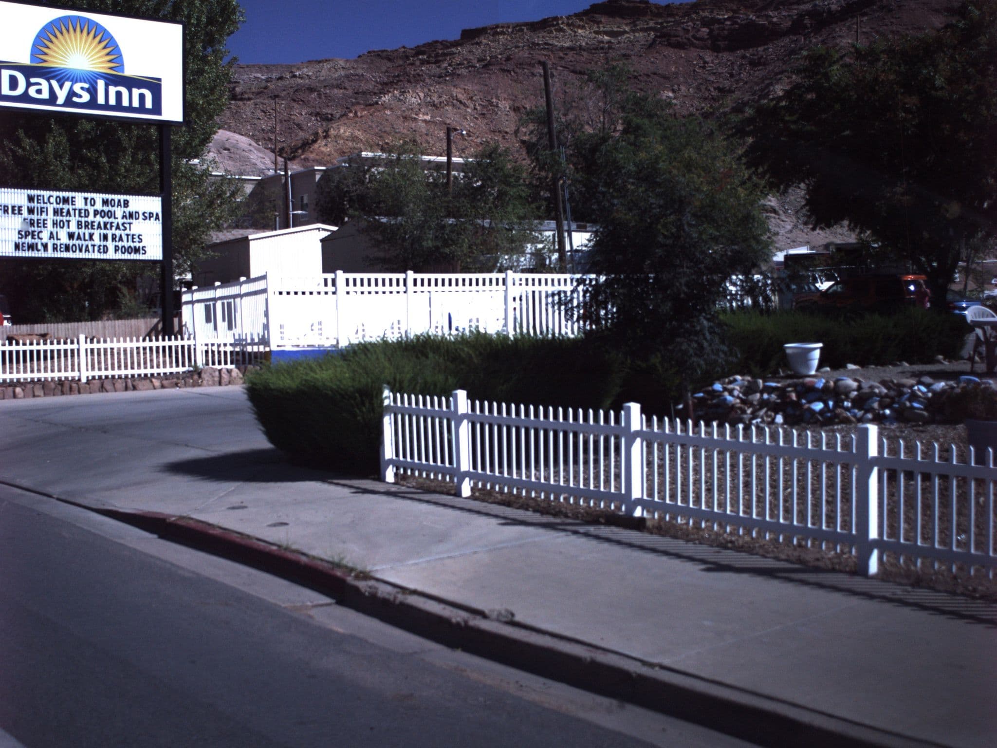 Street view near Days Inn, Moab — © asellars (CC BY-SA · Mapillary)